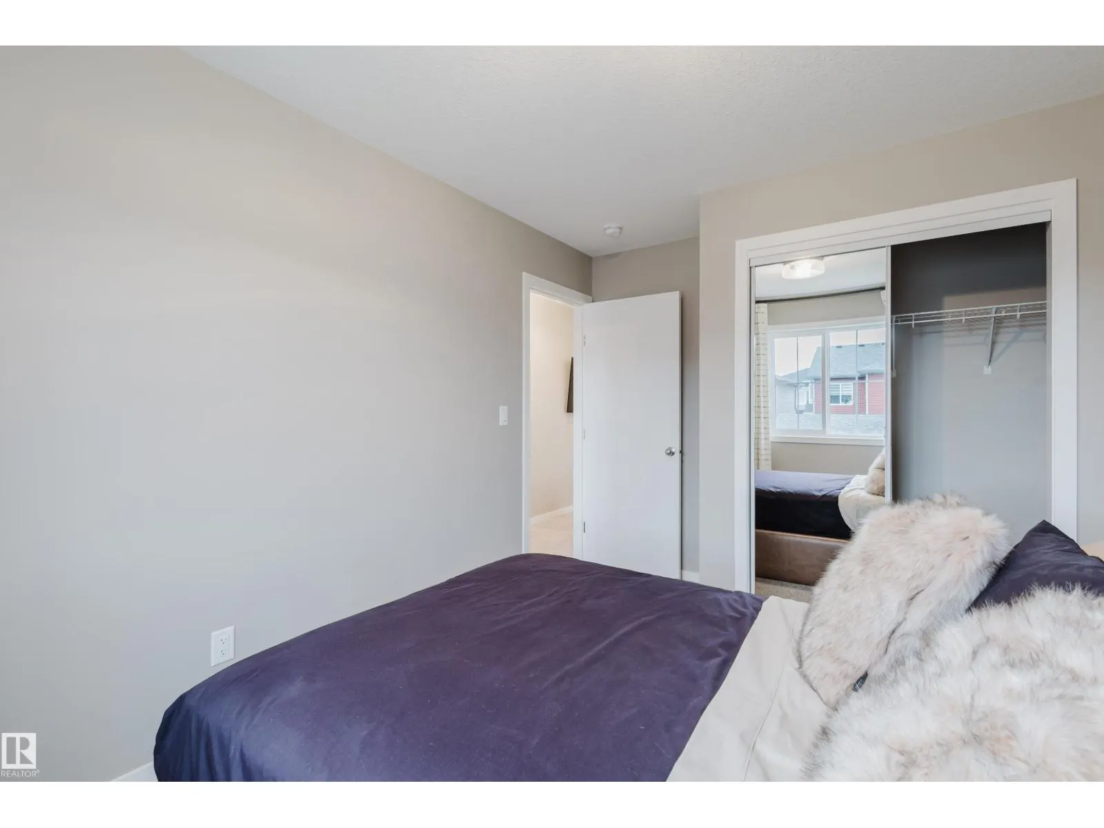 1029 Helen Lavender LN