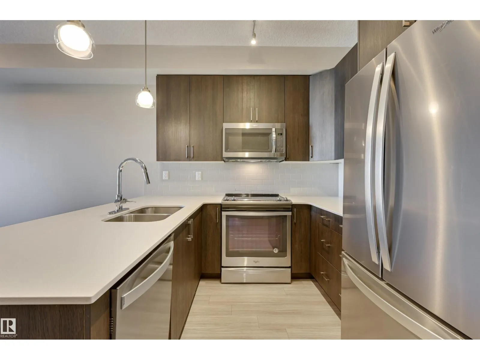 #301 17 COLUMBIA AVENUE