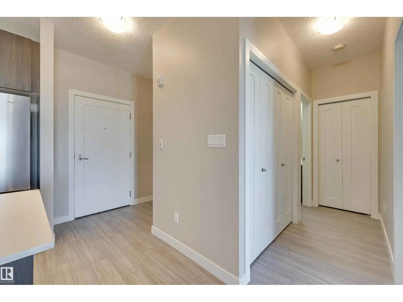 #301 17 COLUMBIA AVENUE