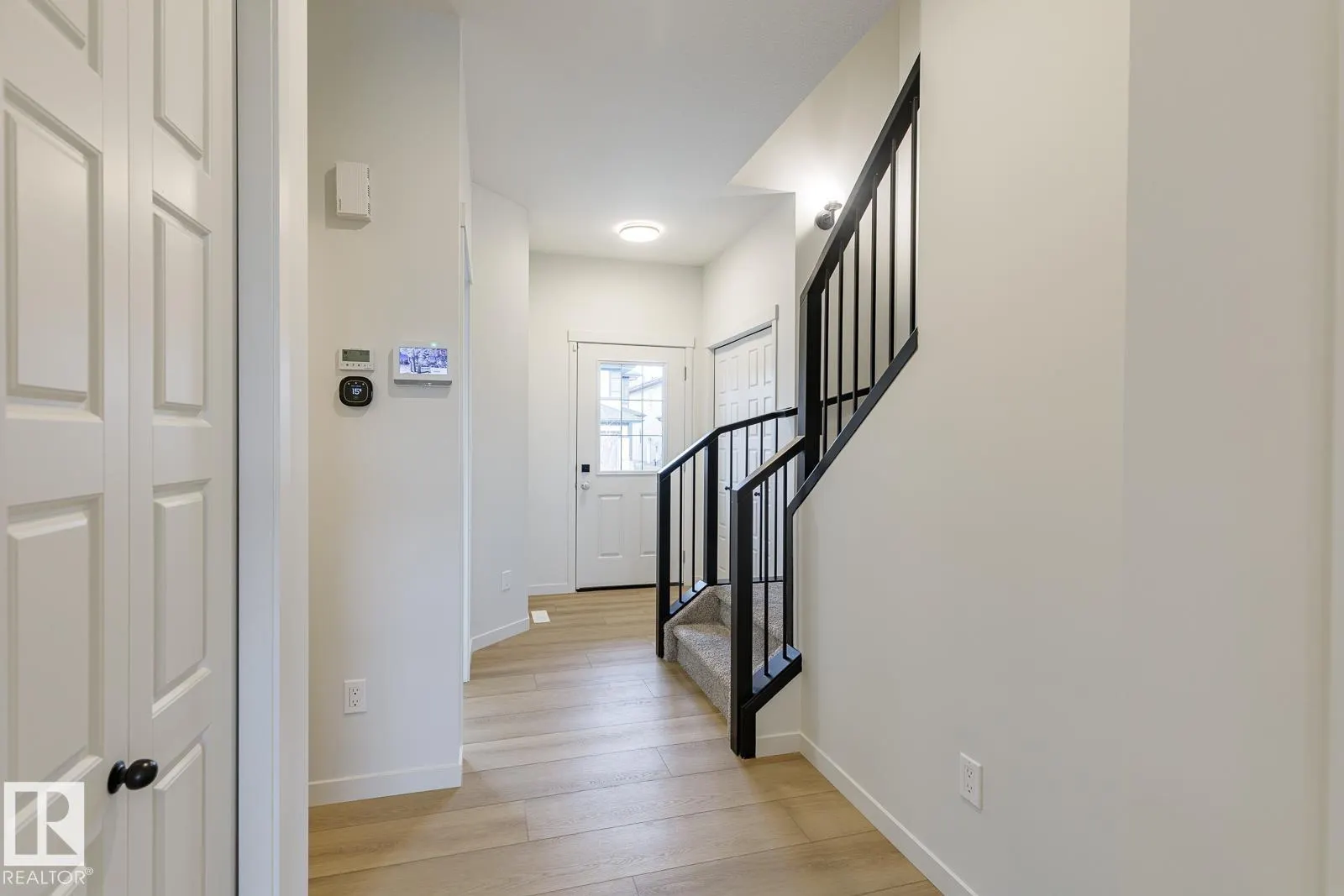 6324 175 AV NW