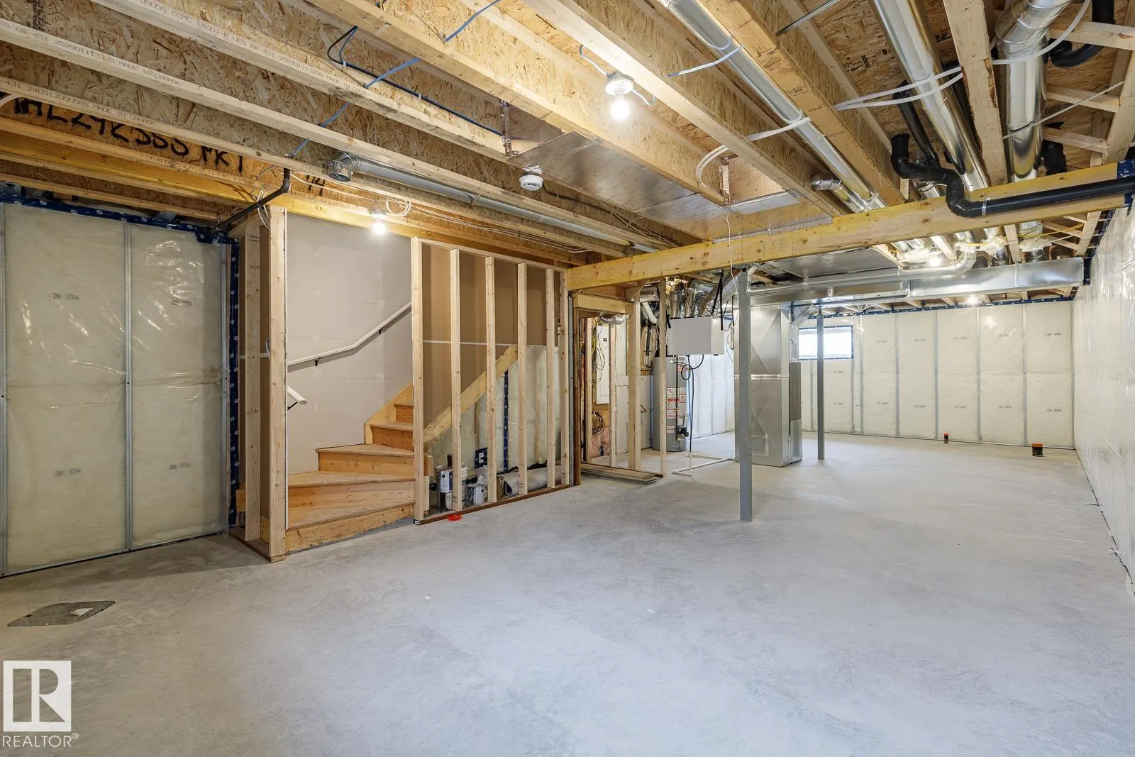 6324 175 AV NW