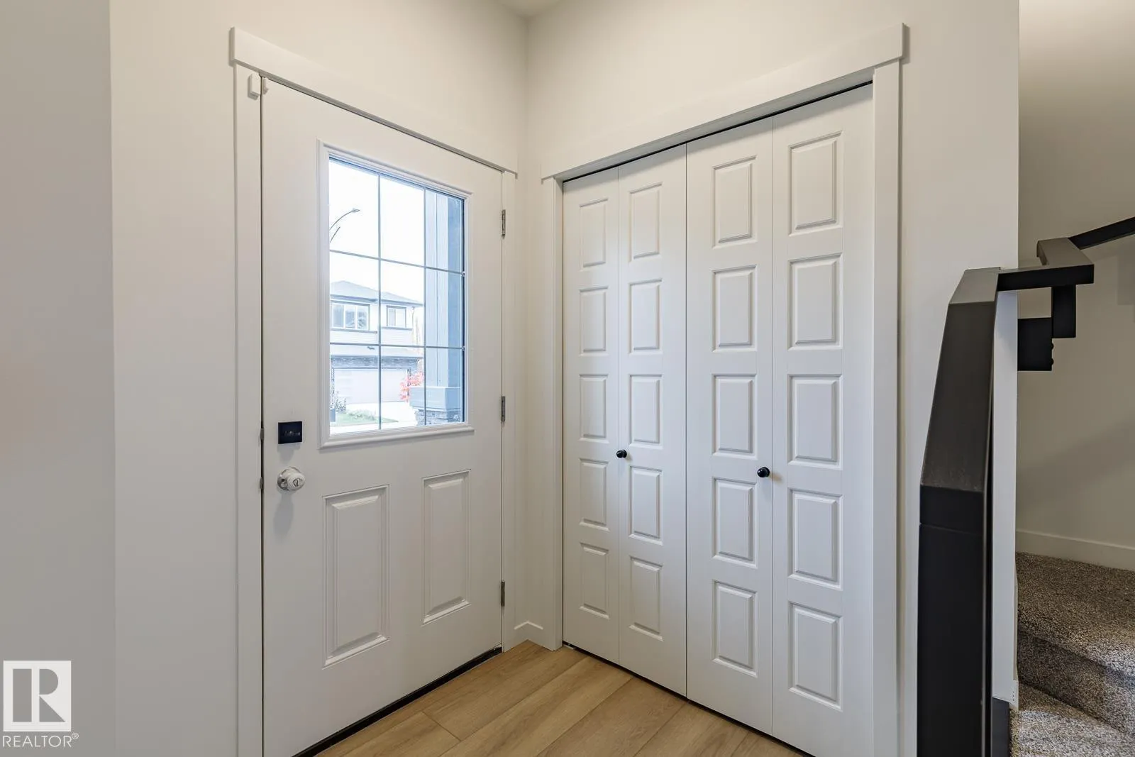 6324 175 AV NW