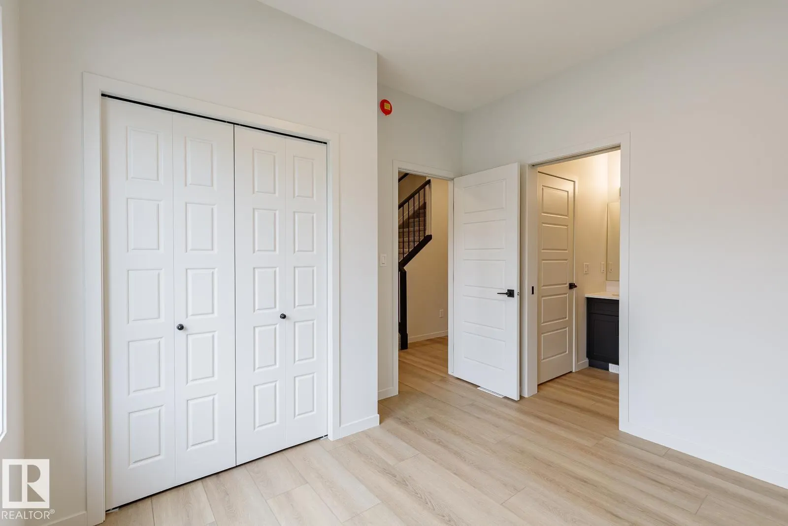 6324 175 AV NW
