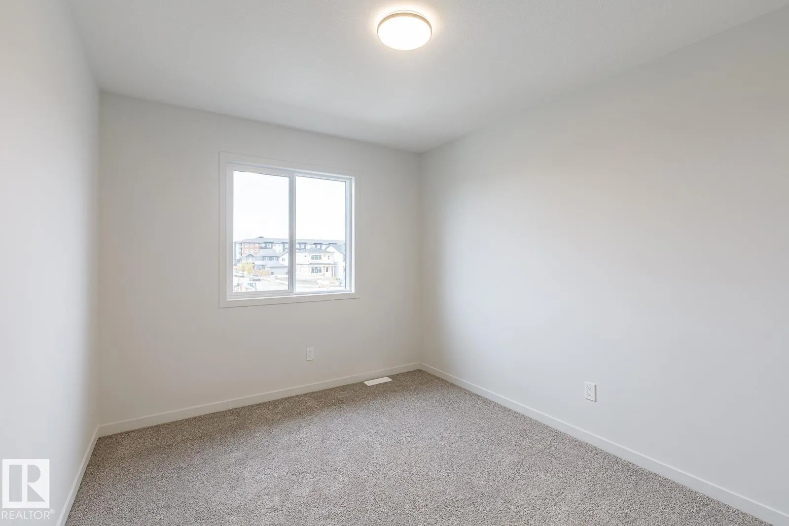 6324 175 AV NW