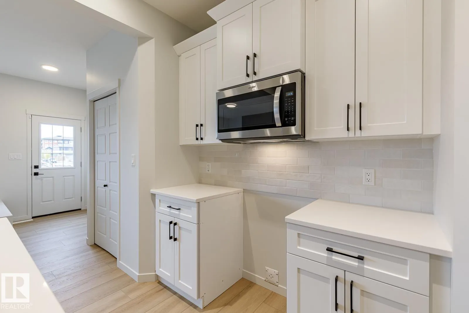 6324 175 AV NW