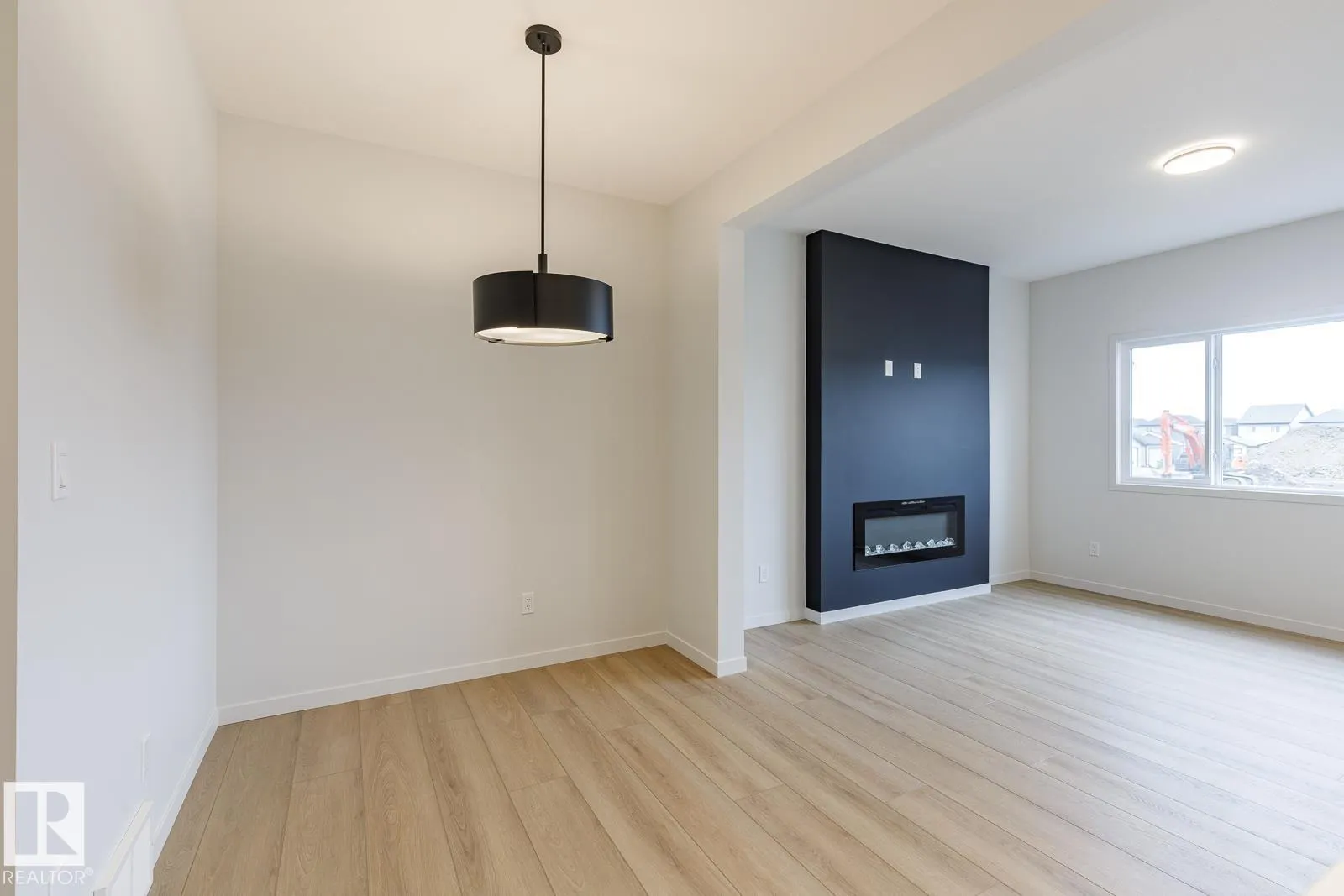 6324 175 AV NW