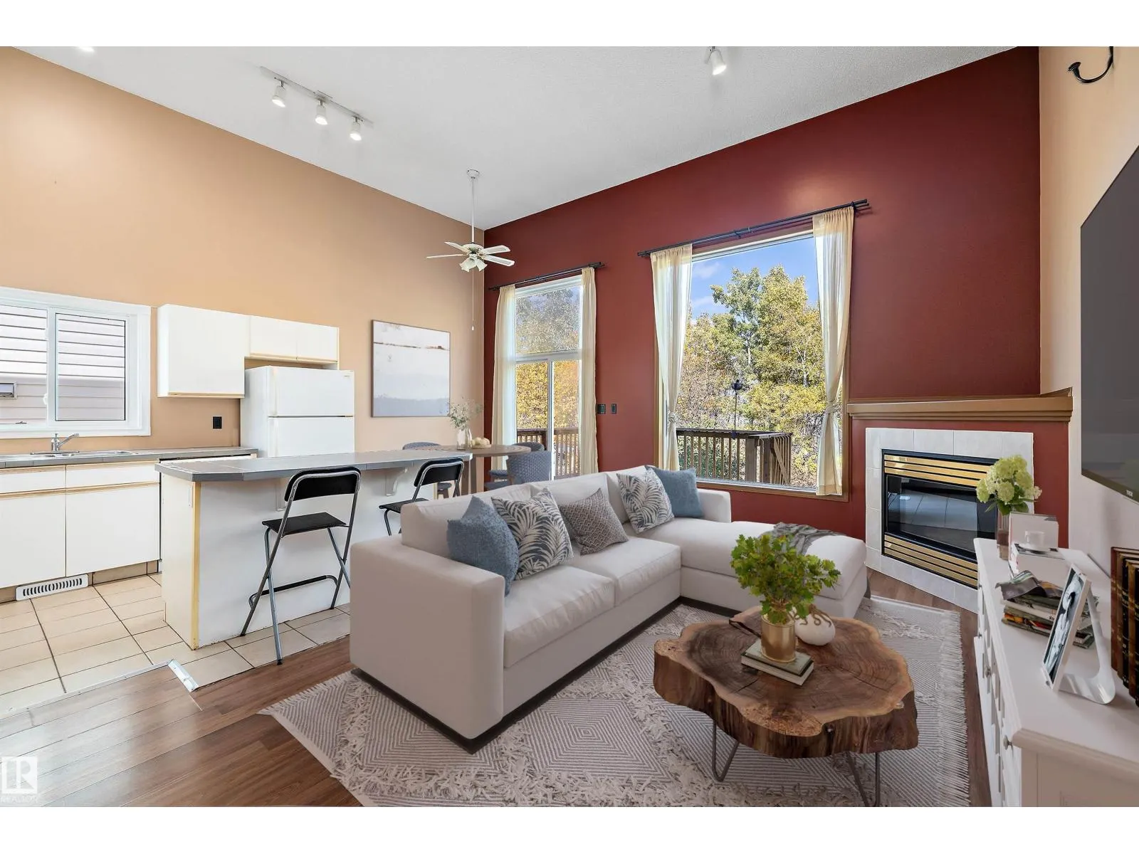 #8 300 HOOPER CR NW