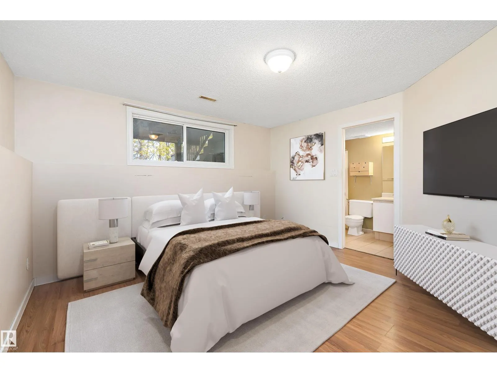 #8 300 HOOPER CR NW
