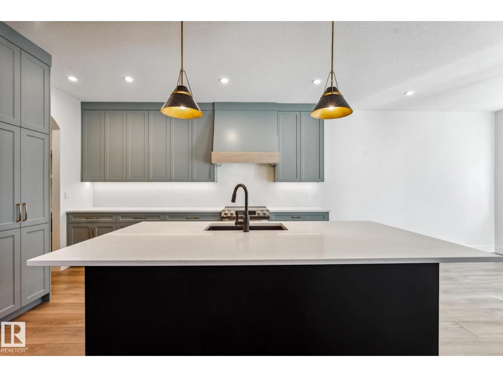57 Newbury Ci