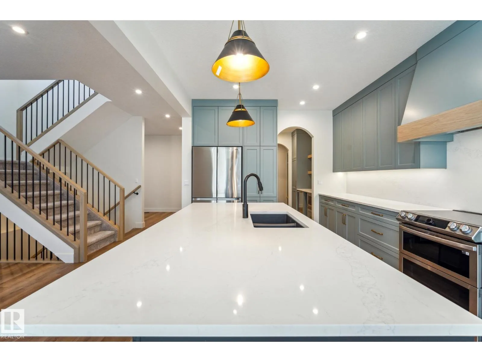 57 Newbury Ci