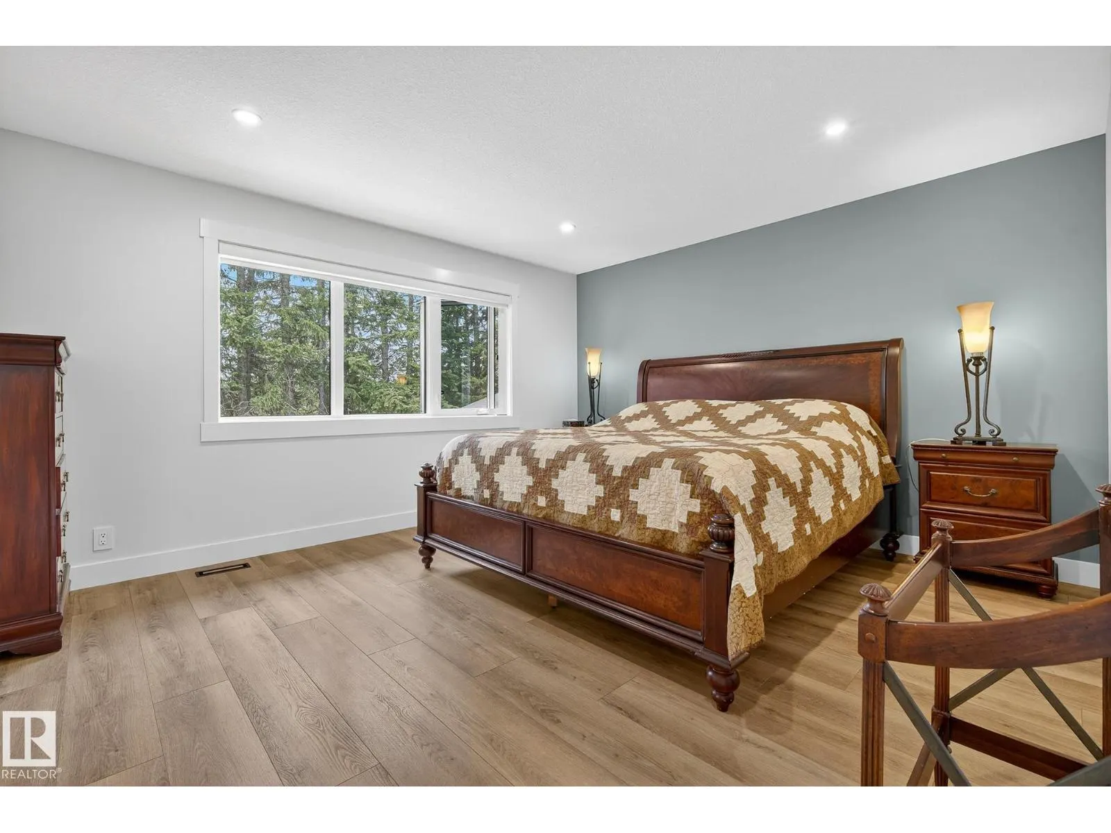 57 Newbury Ci
