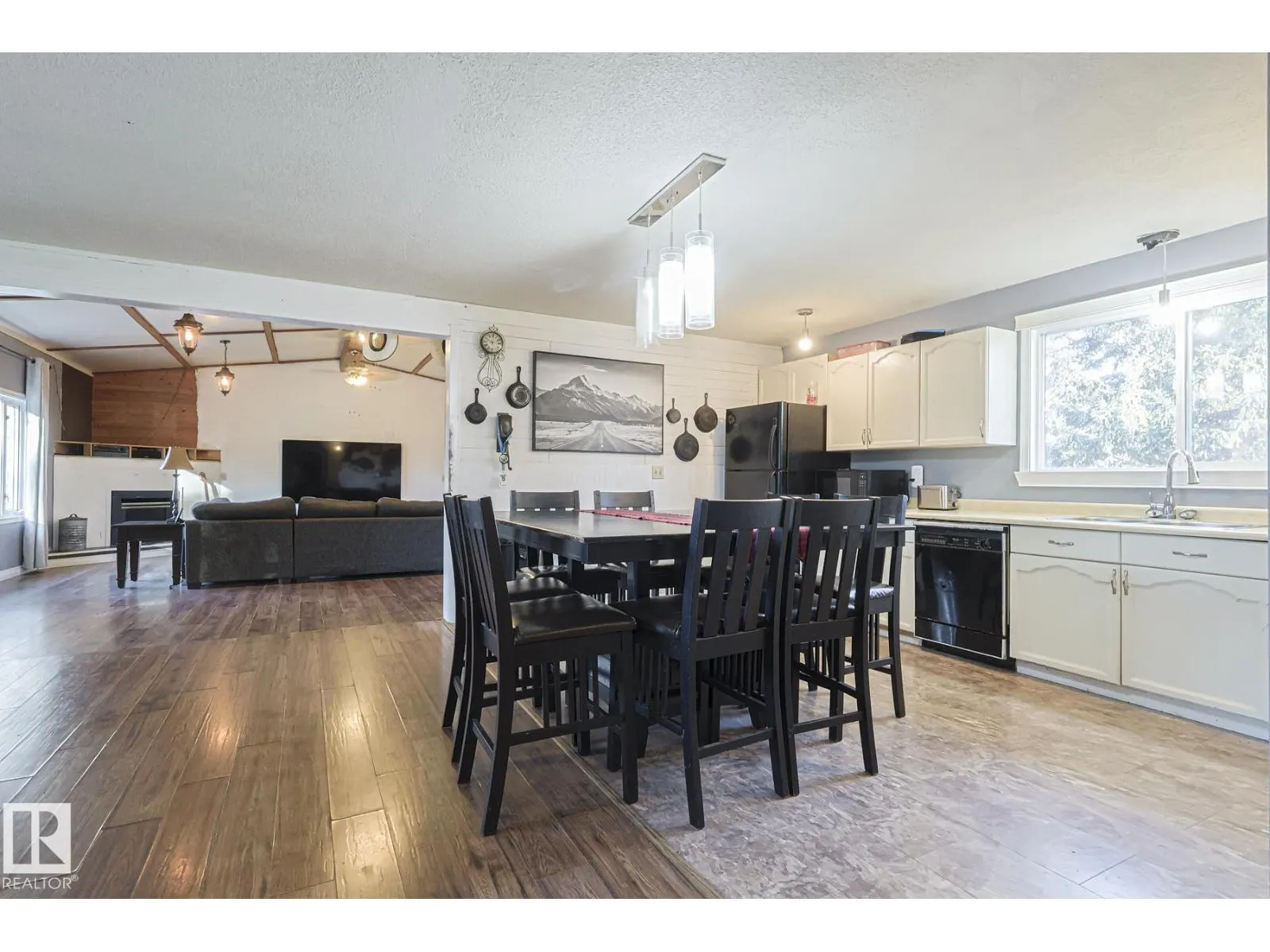 #4 54222 RGE ROAD 25