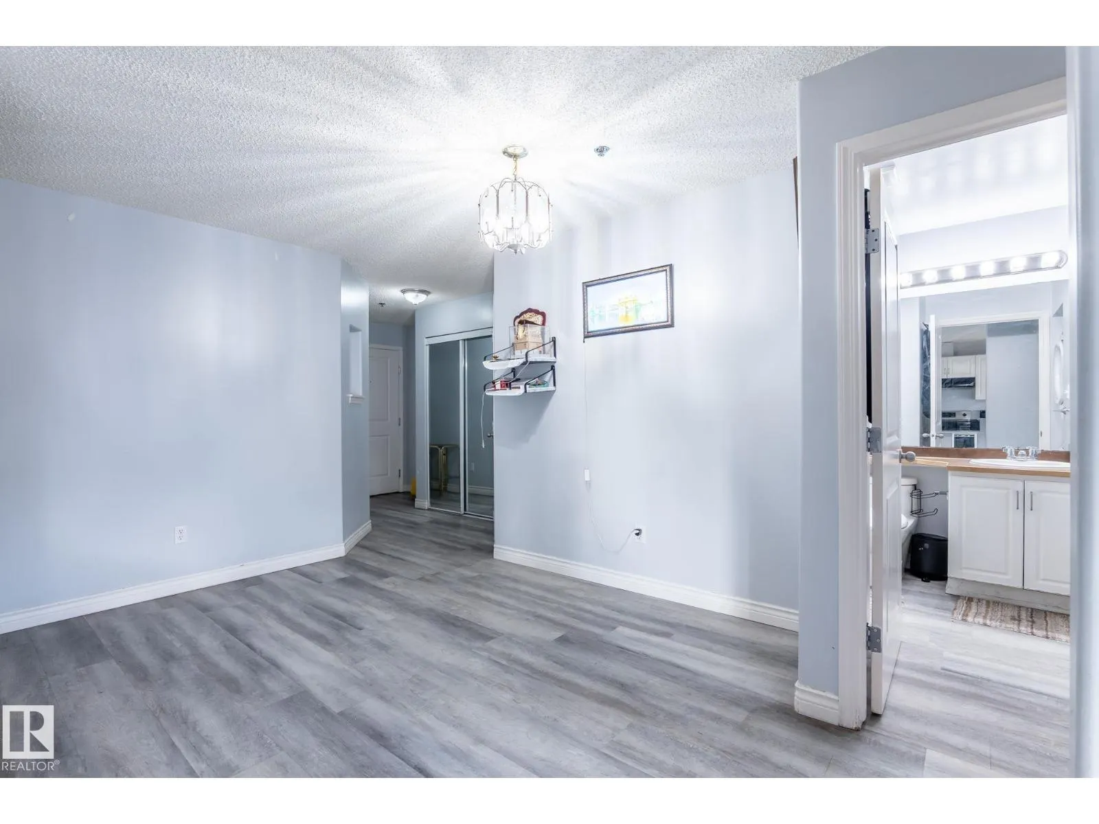 #114 2305 35A AV NW