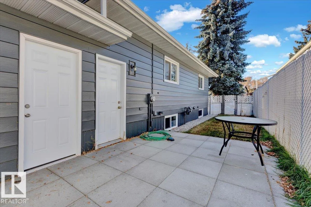 6 GLENDALE CR