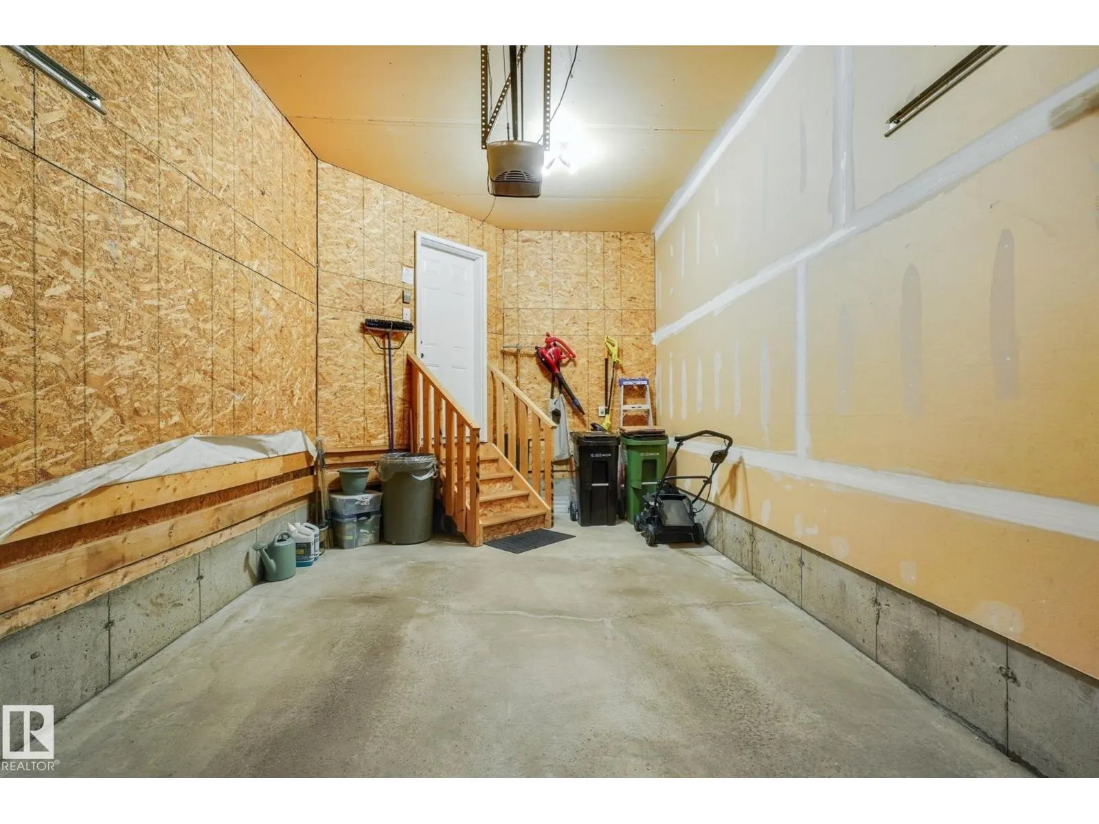 1926 119A ST SW