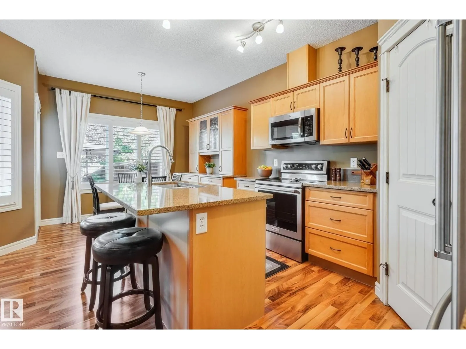 1926 119A ST SW