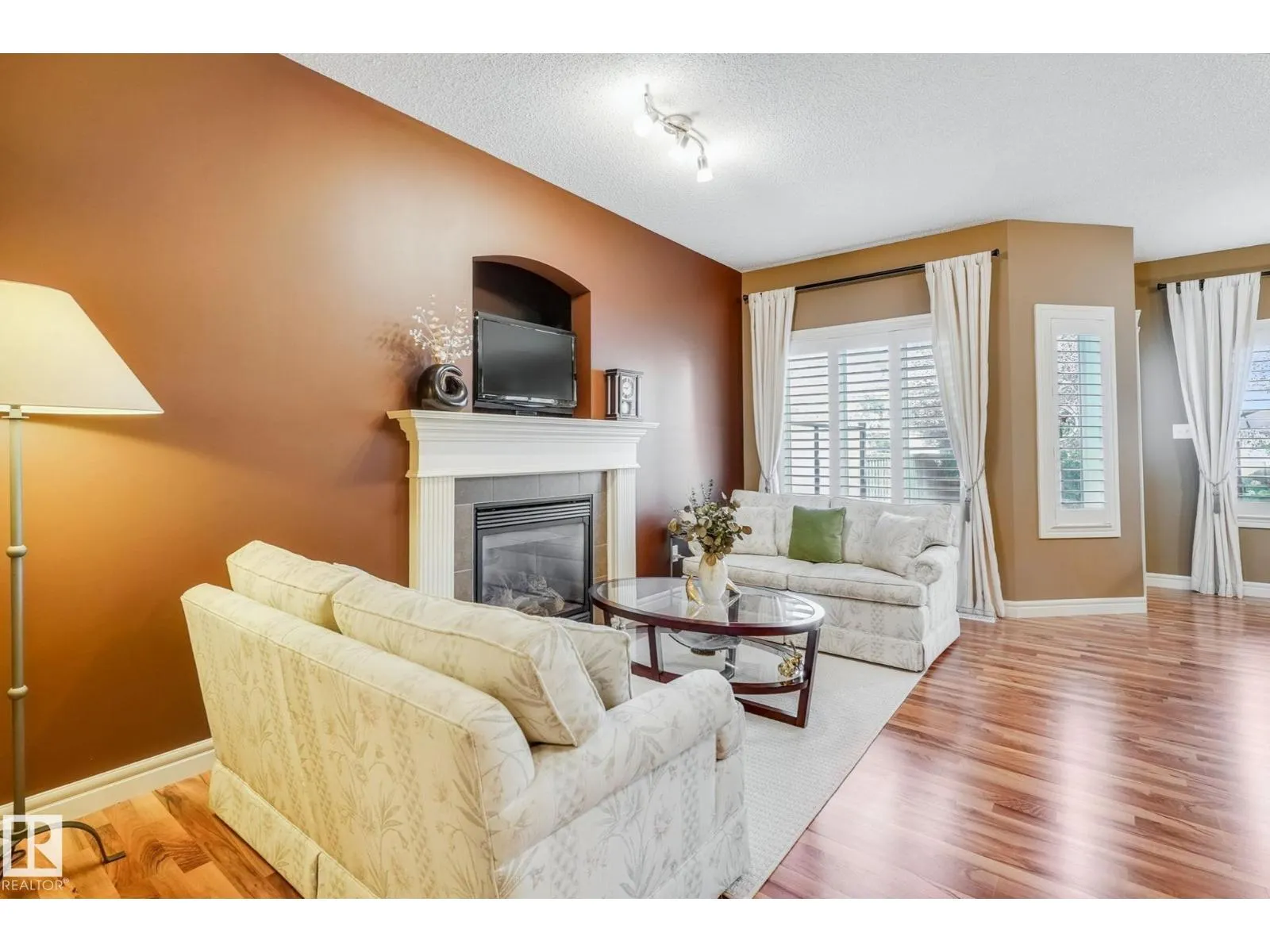 1926 119A ST SW