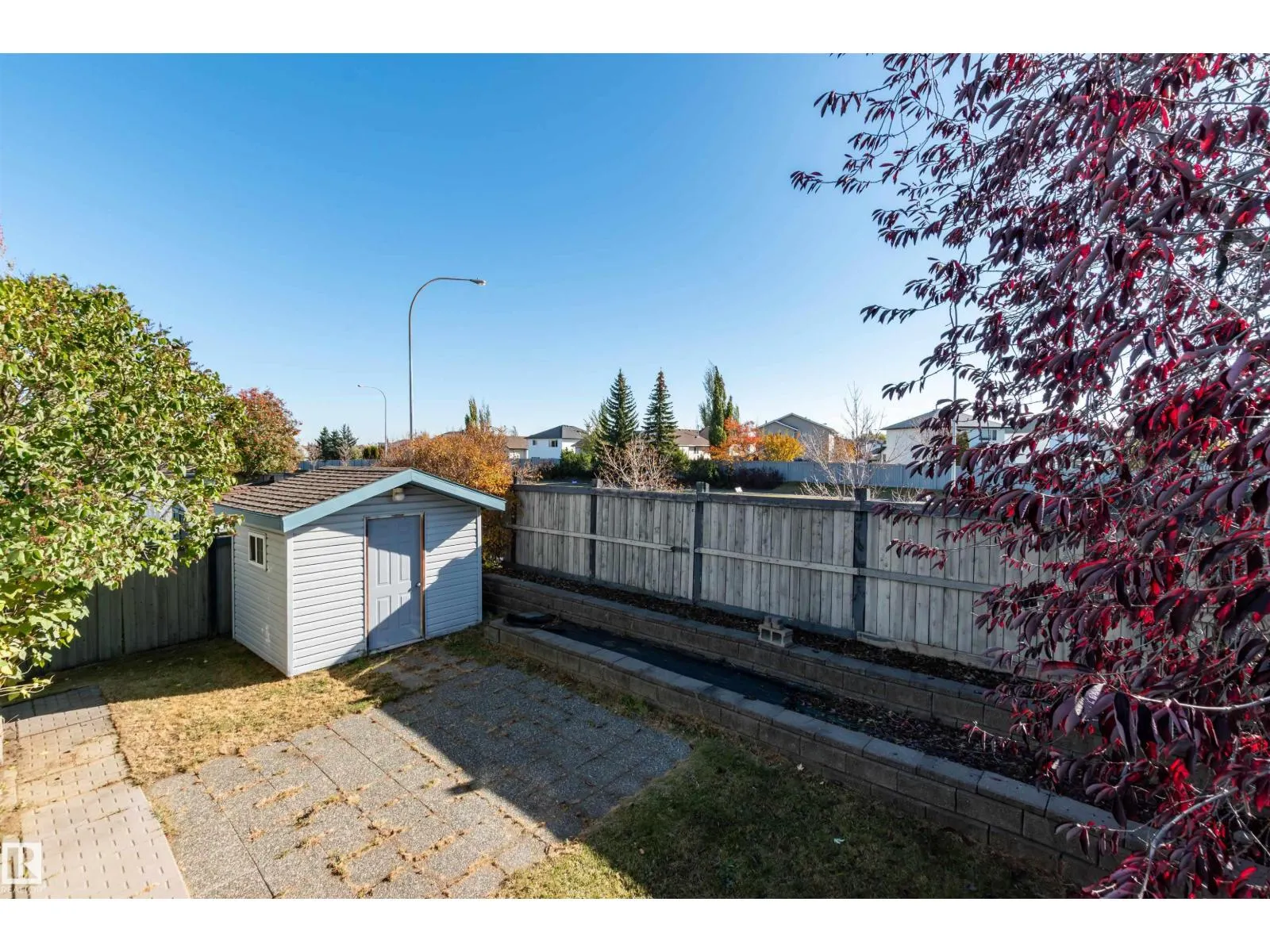 225 FORREST DR