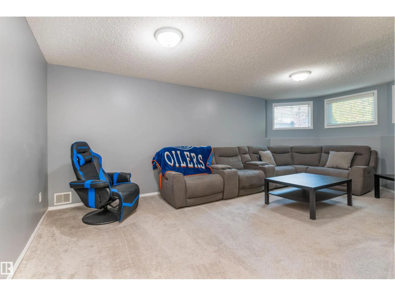 225 FORREST DR