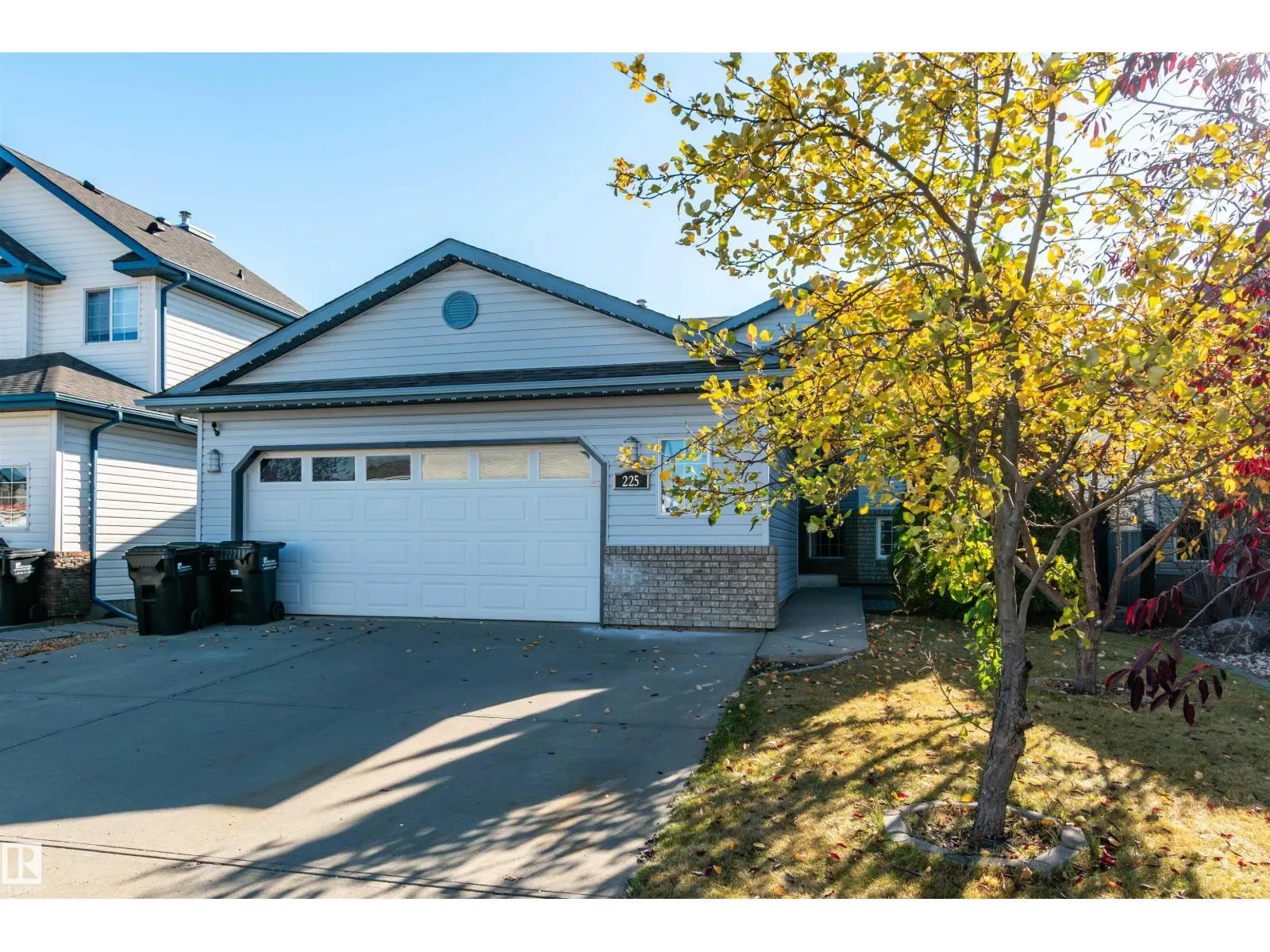 225 FORREST DR