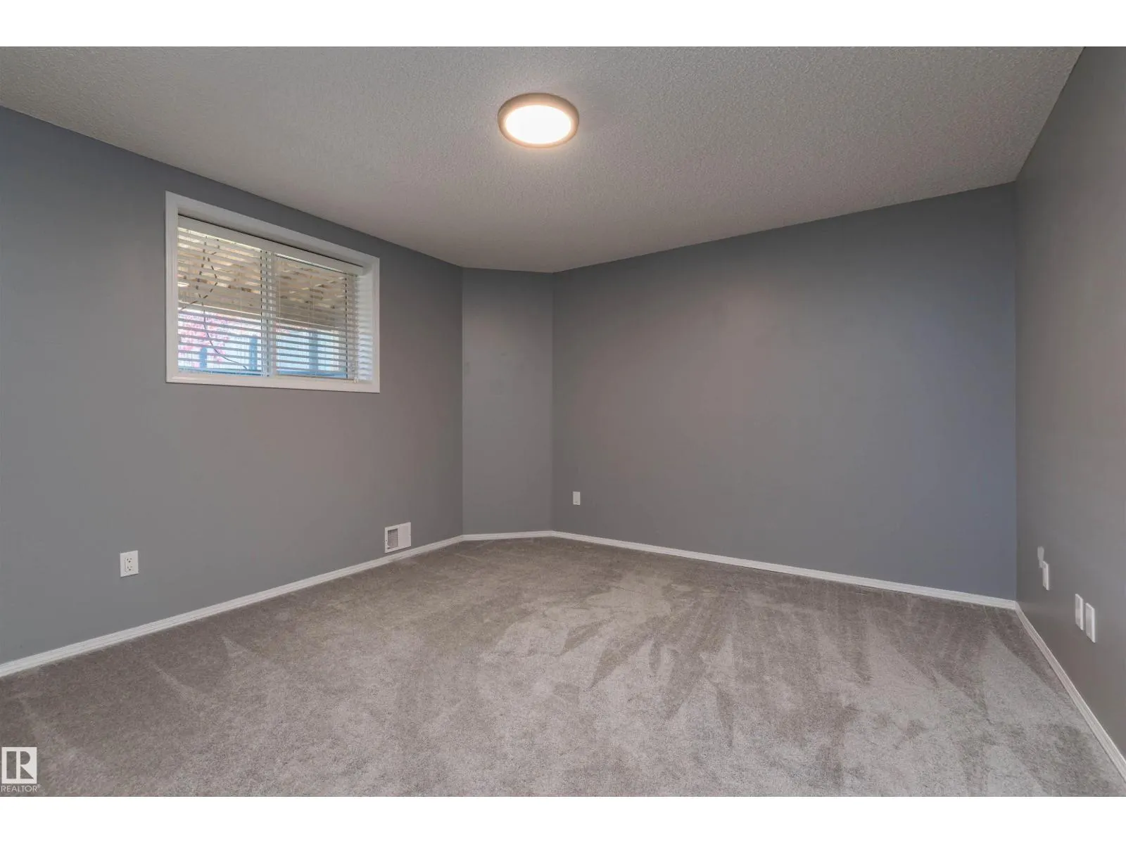 225 FORREST DR