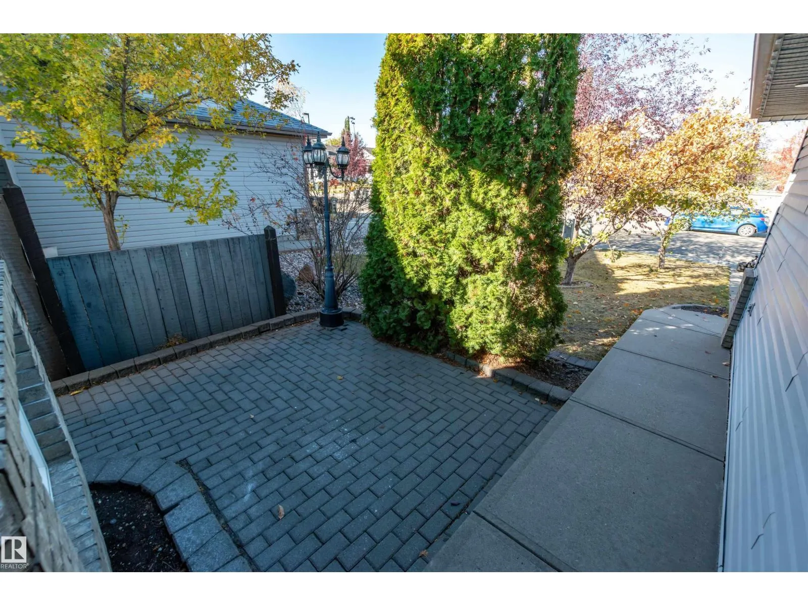 225 FORREST DR