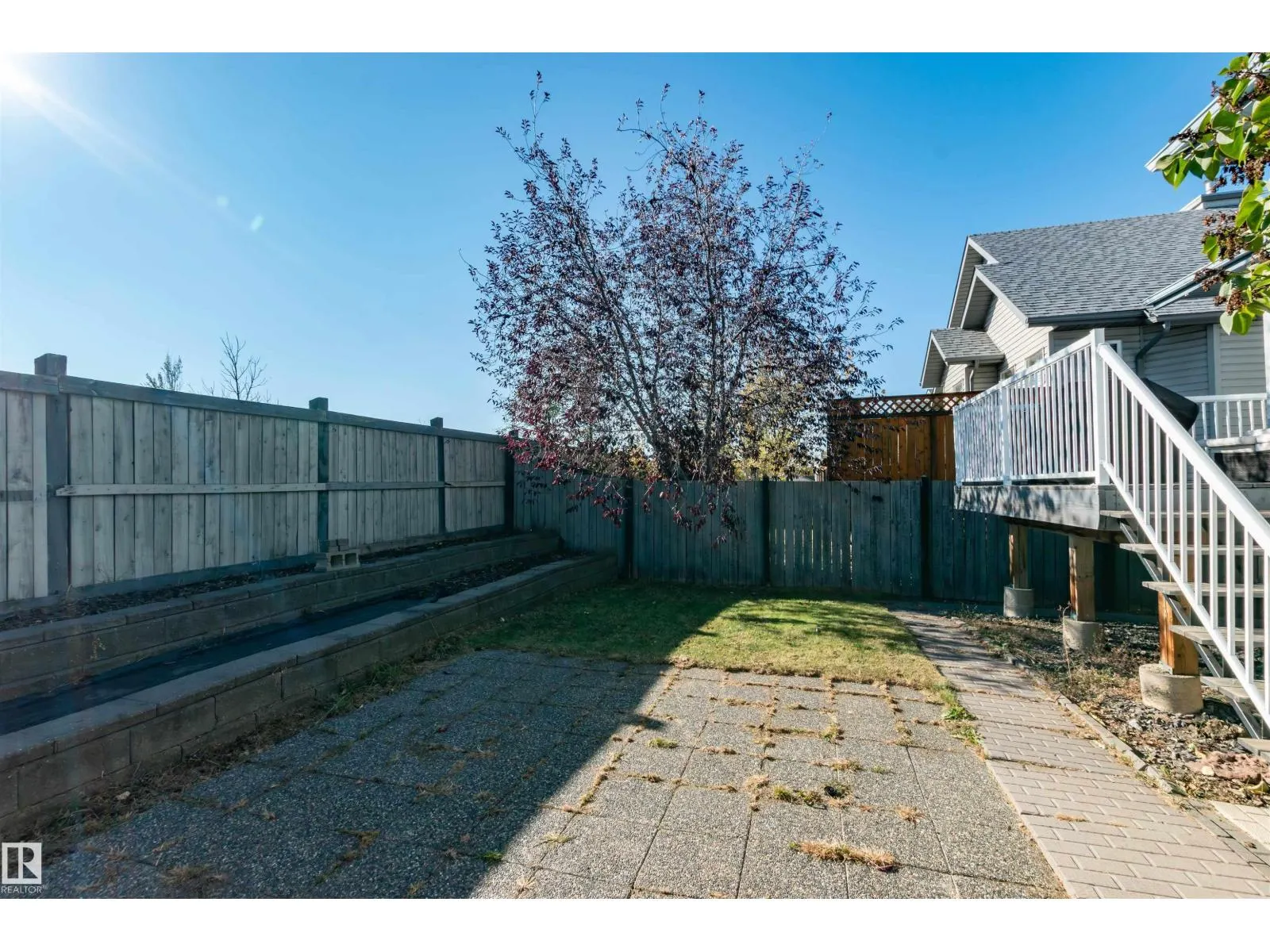 225 FORREST DR