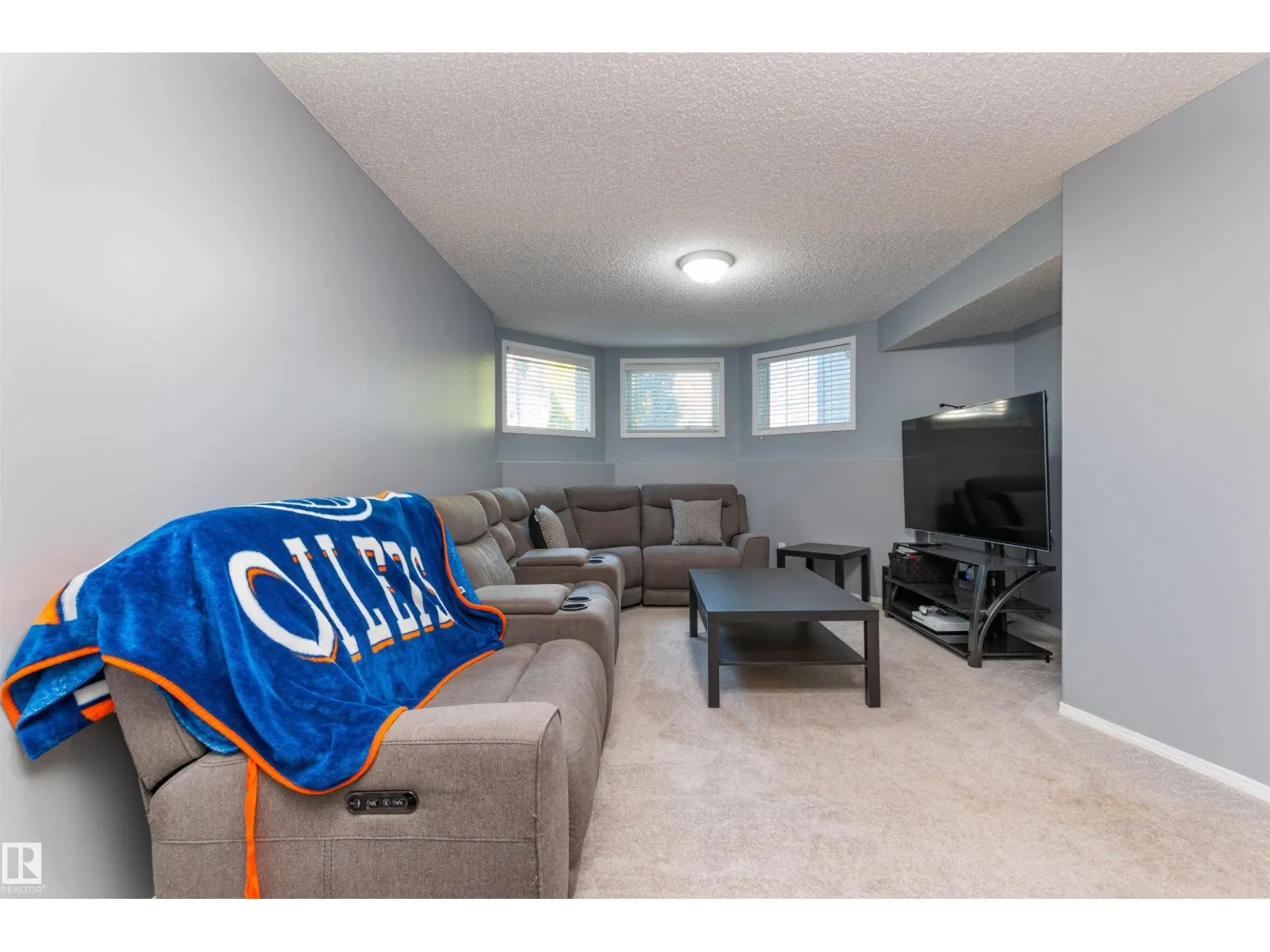 225 FORREST DR
