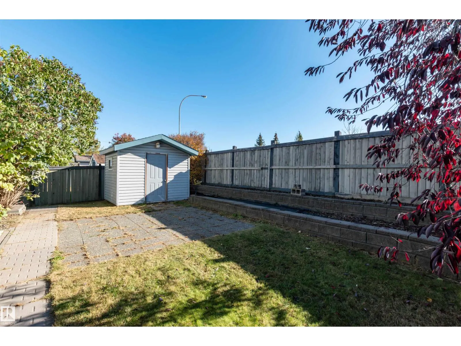 225 FORREST DR