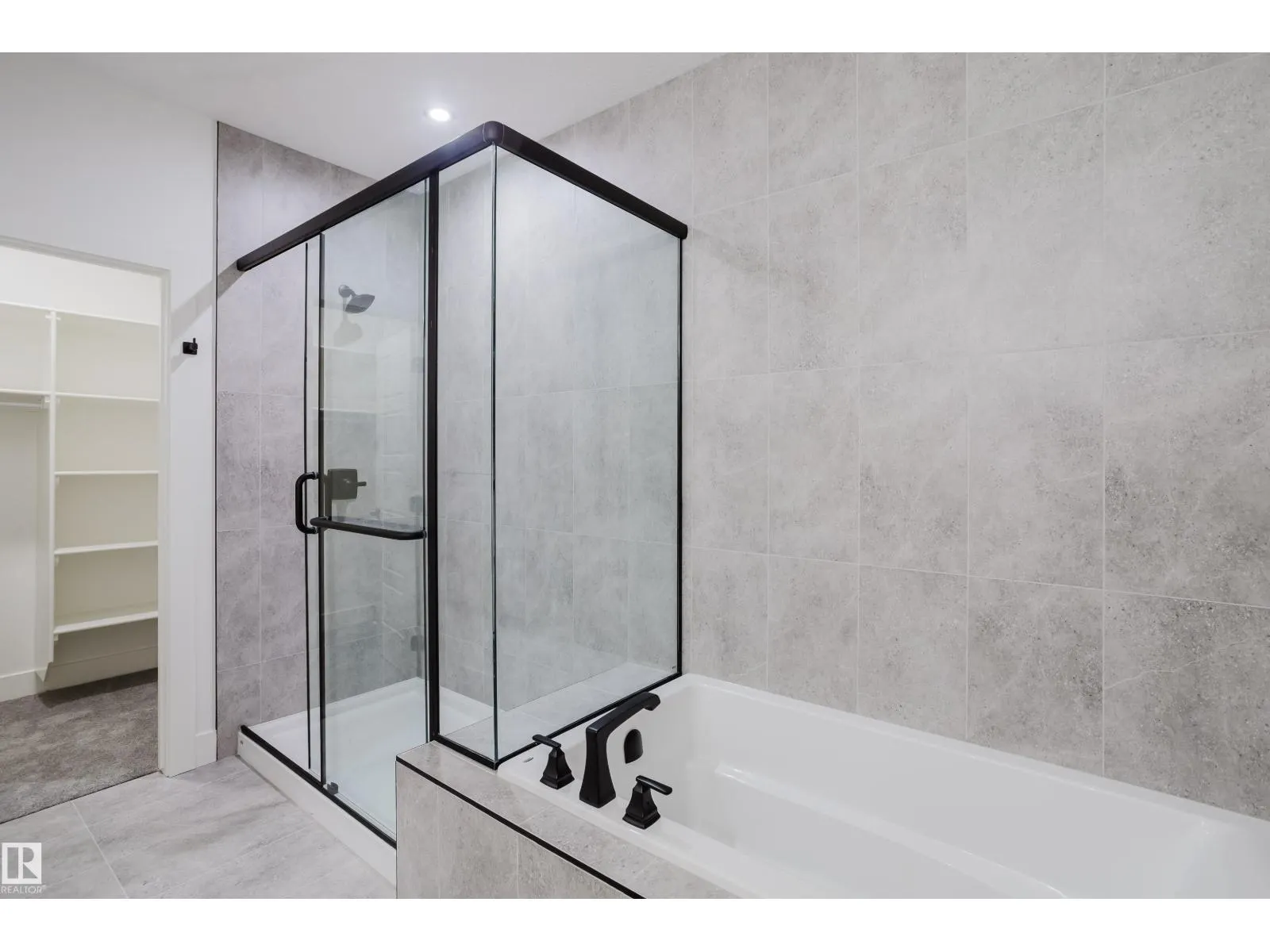 2803 188 ST NW