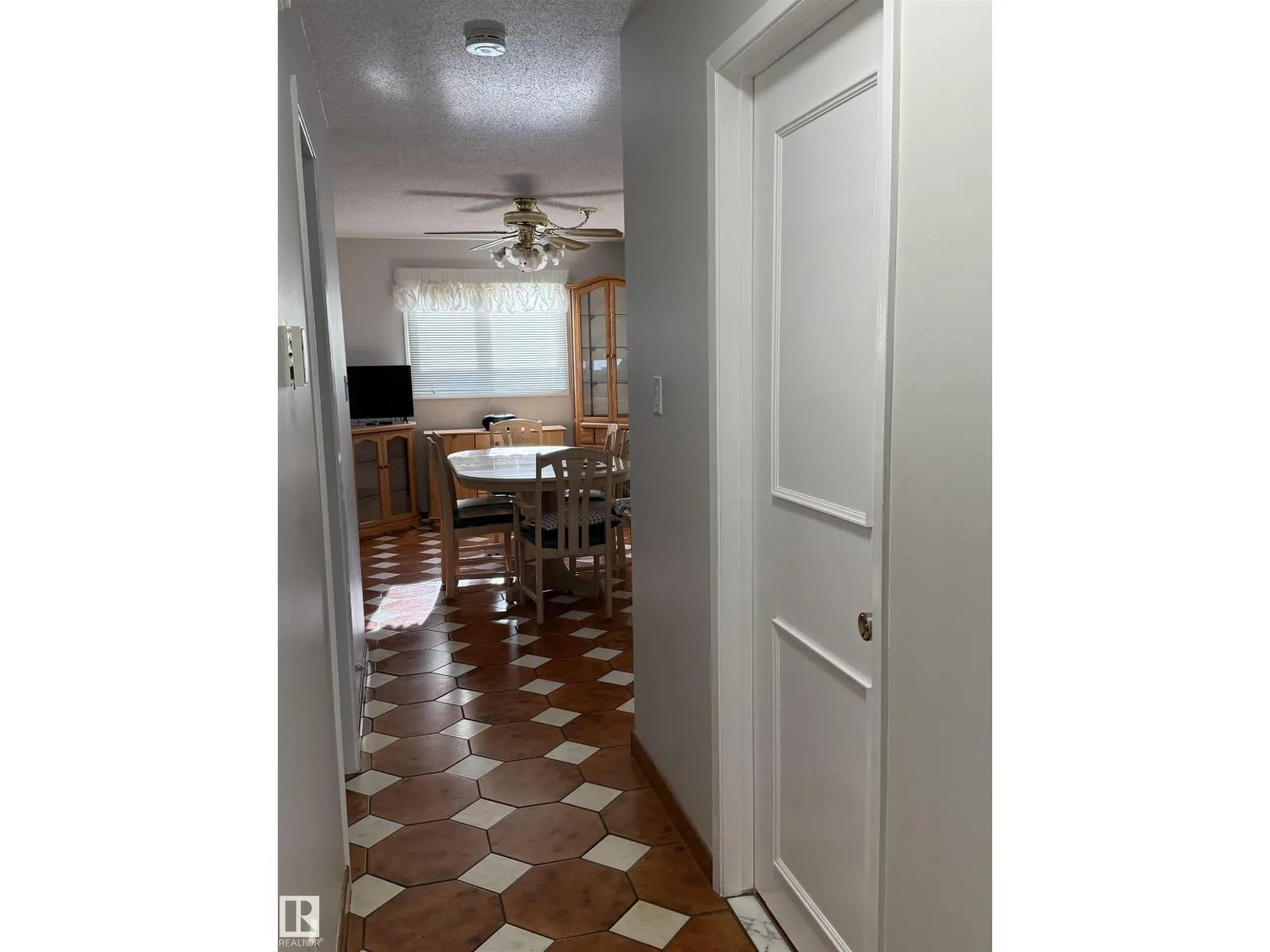 14107 96 ST NW