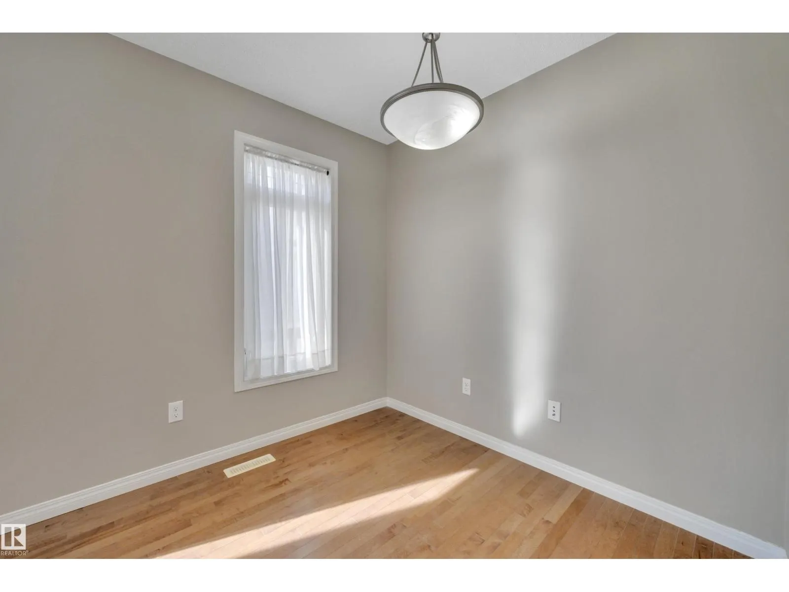 #148 1804 70 ST SW
