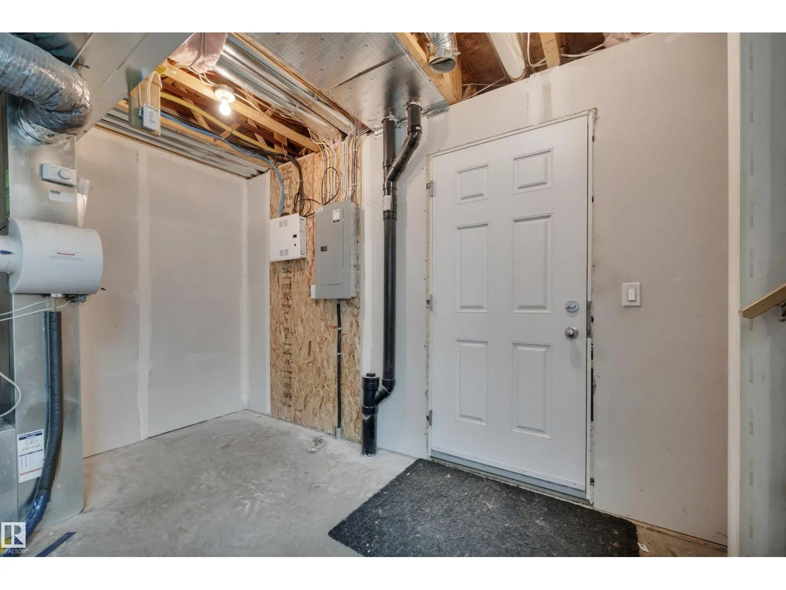 #148 1804 70 ST SW