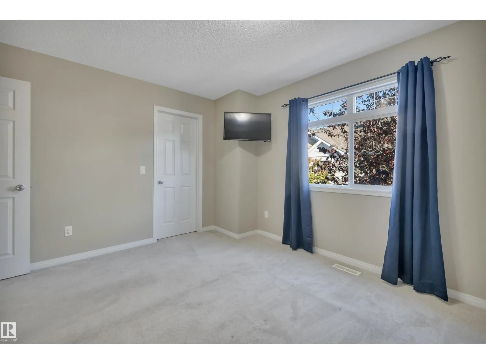 #148 1804 70 ST SW