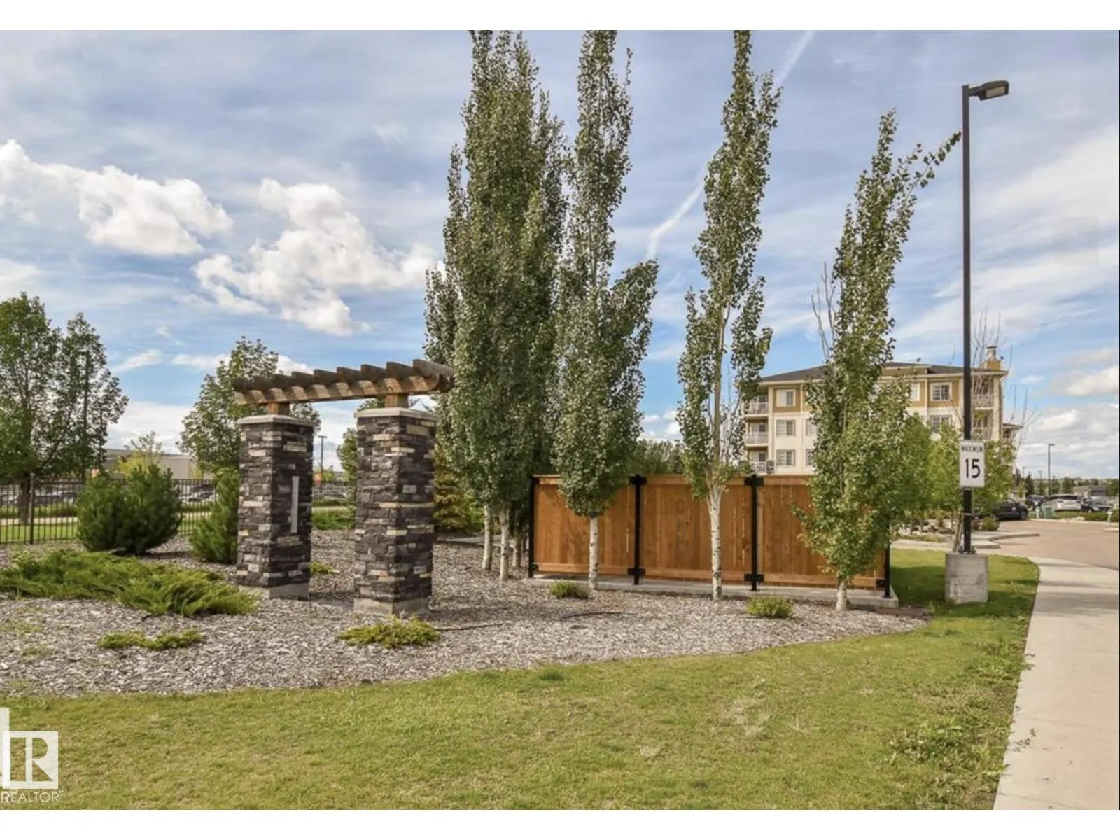 #210 3670 139 AV NW