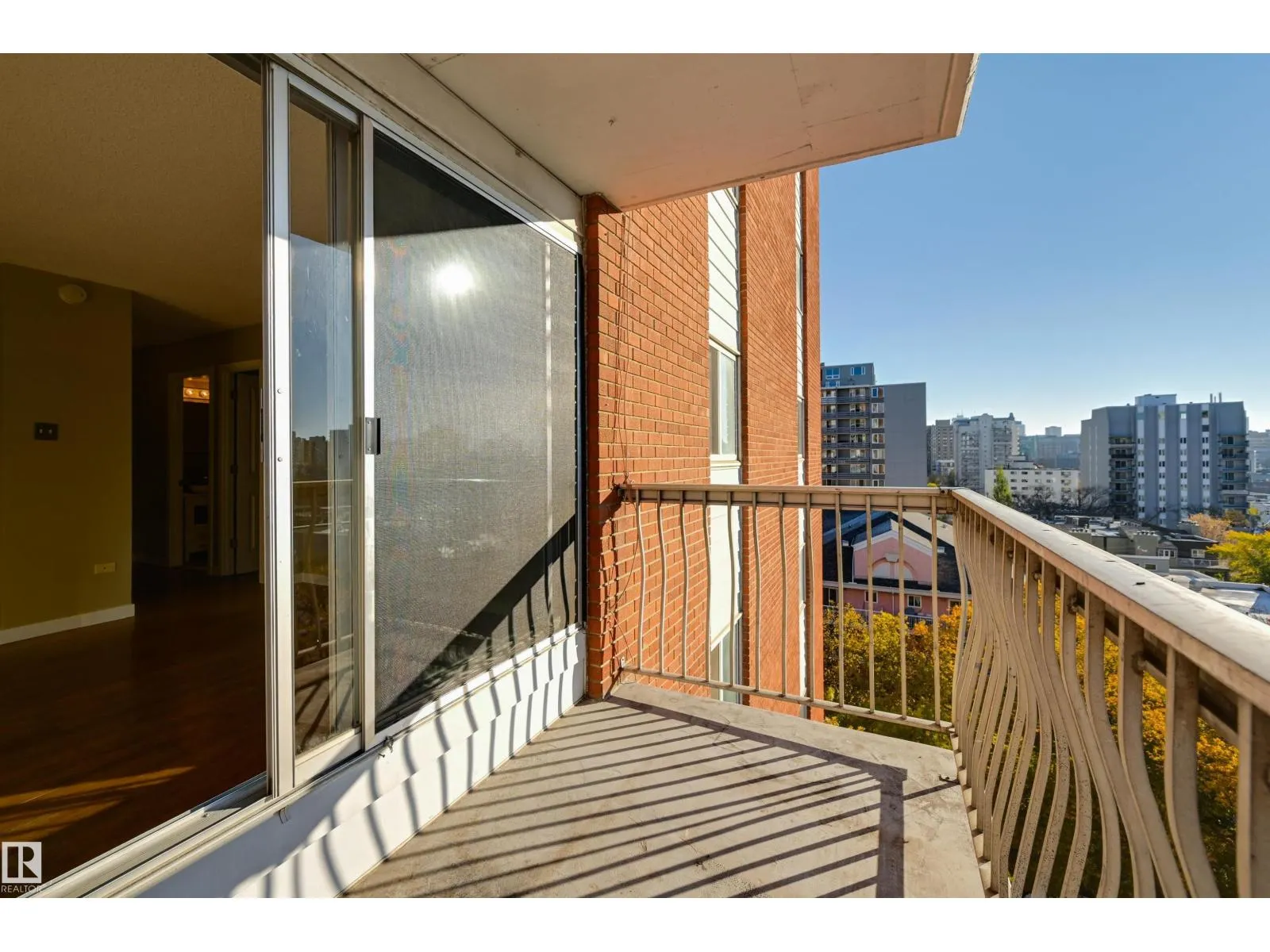 #905 10150 117 ST NW