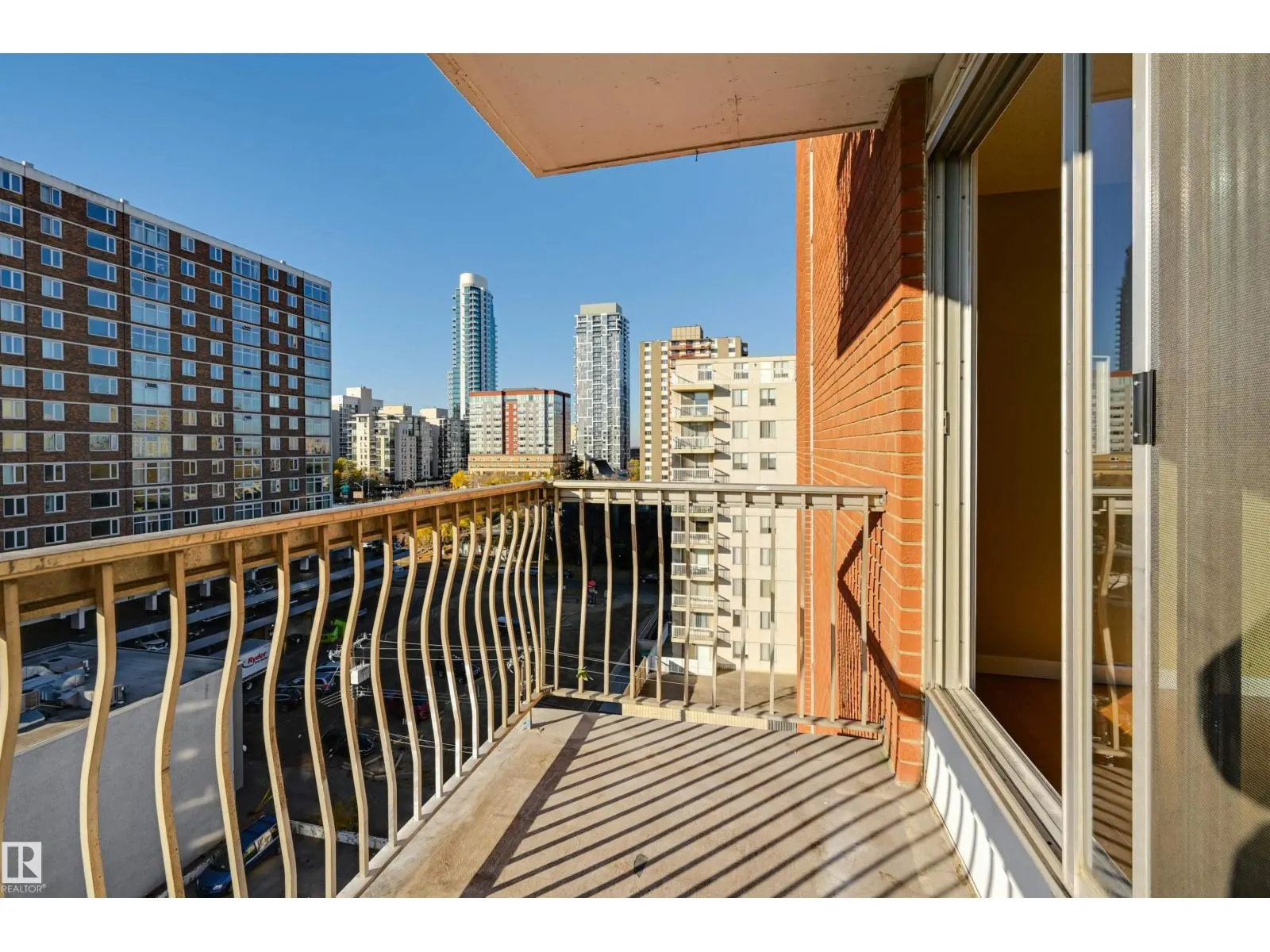 #905 10150 117 ST NW