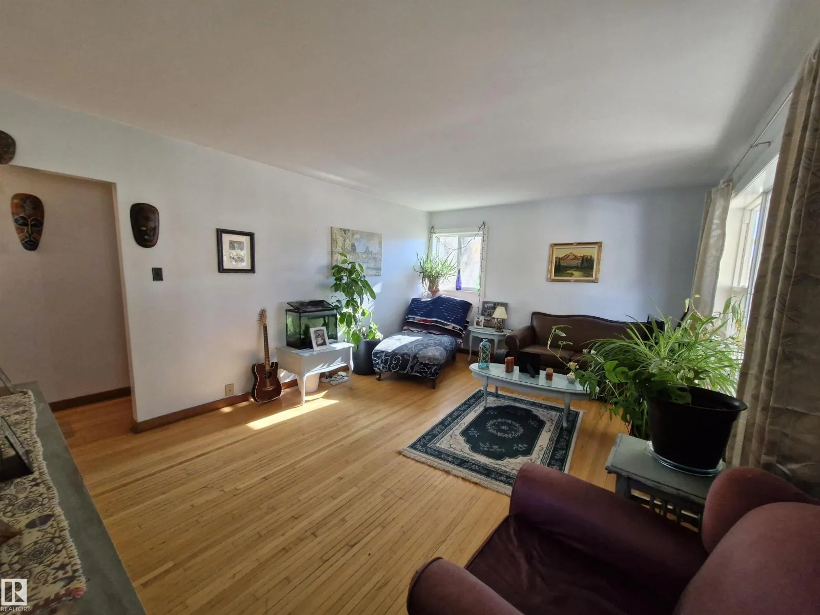 4818 32 ST
