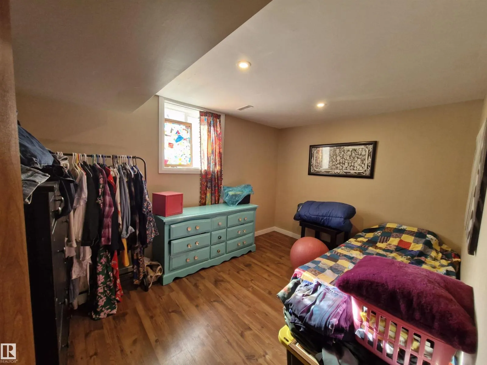 4818 32 ST