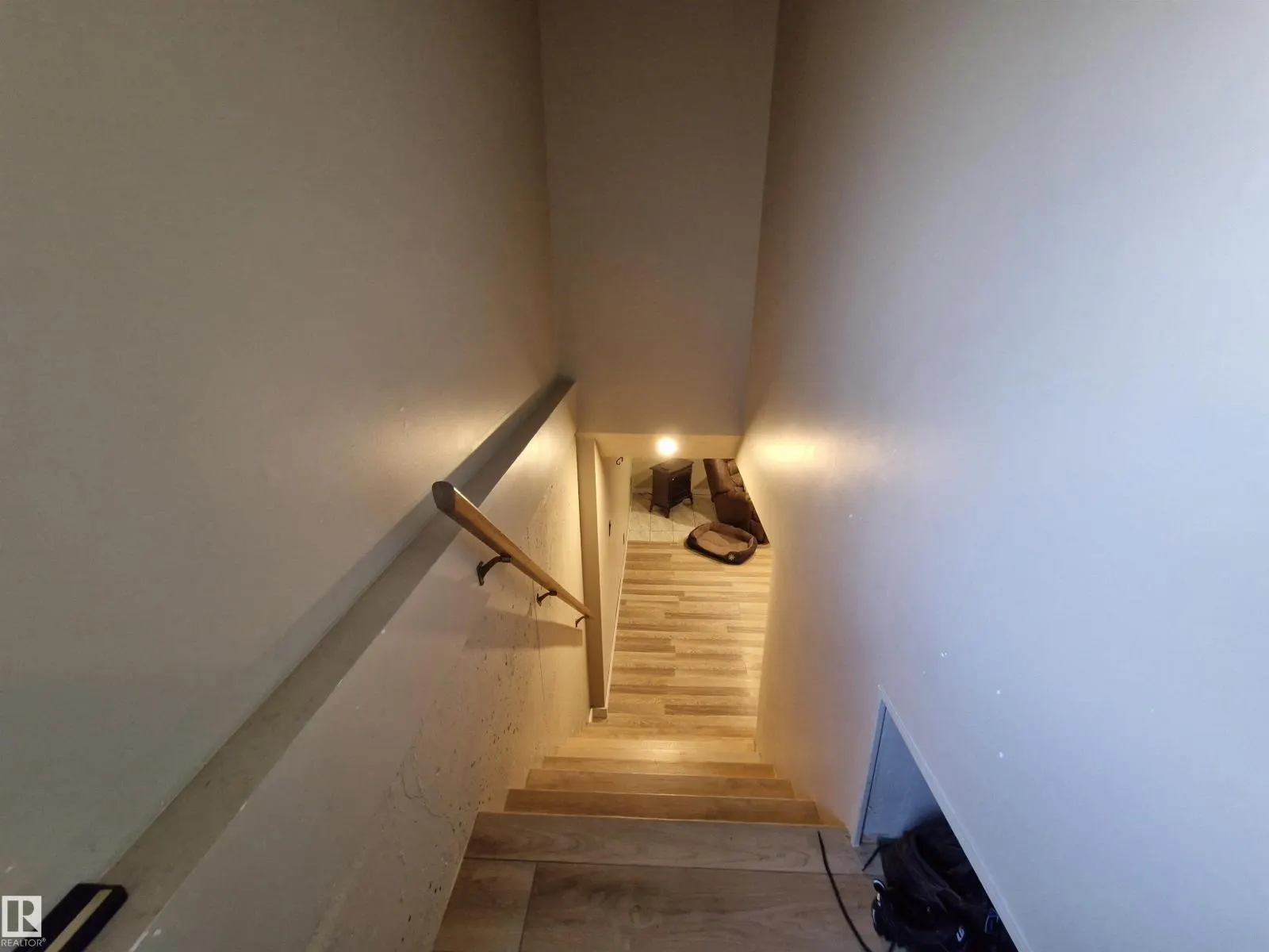 4818 32 ST