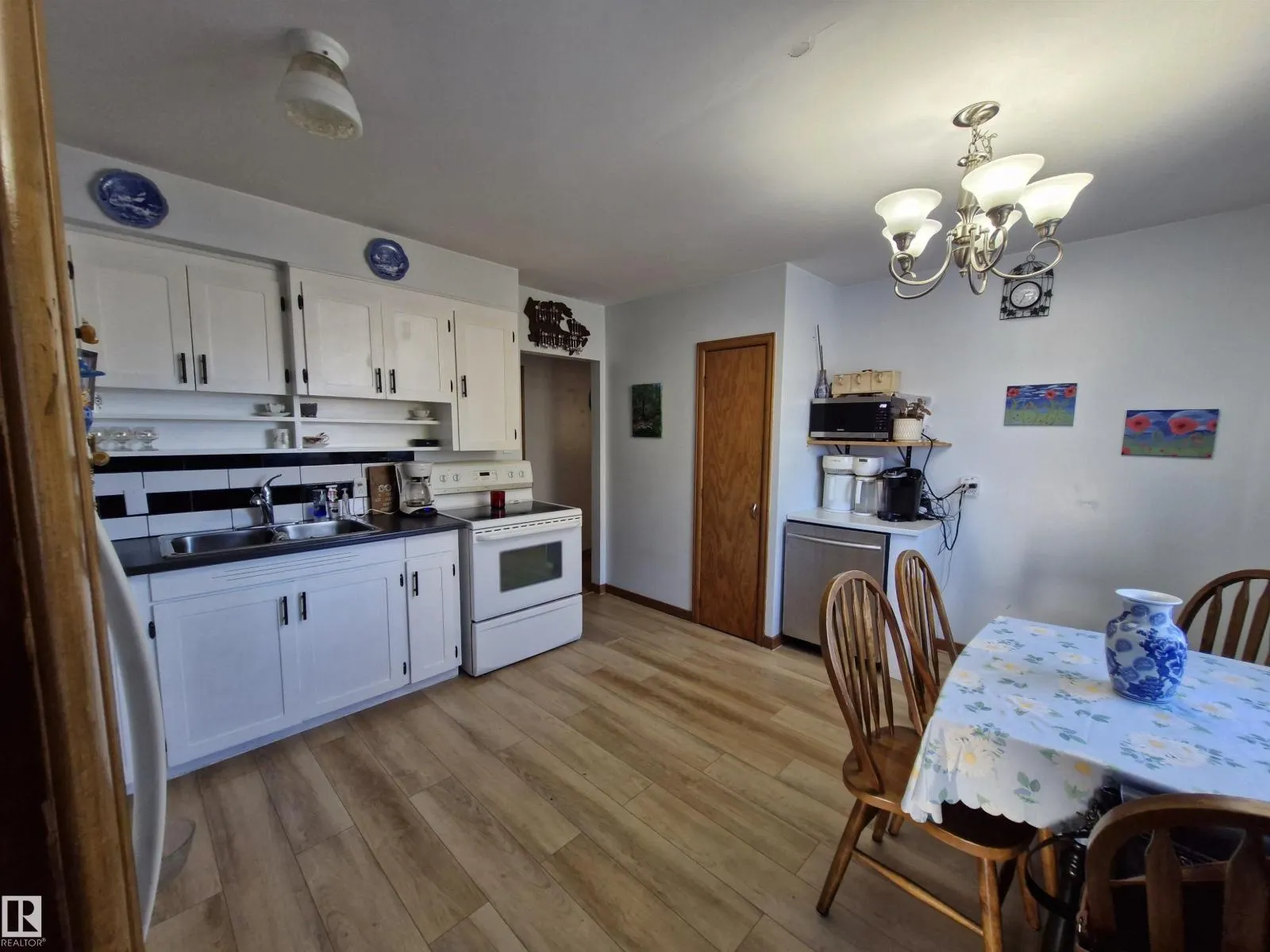 4818 32 ST