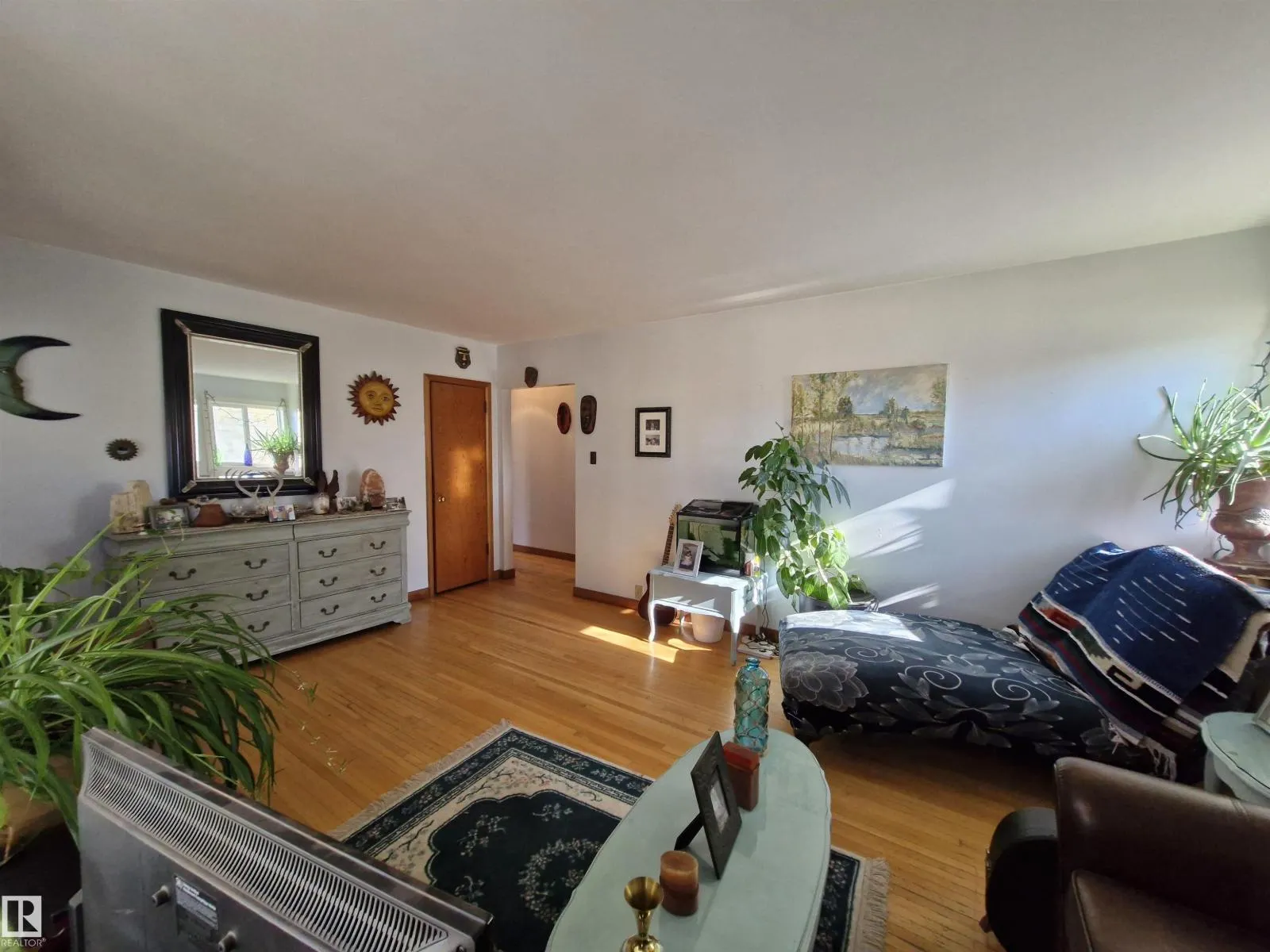 4818 32 ST