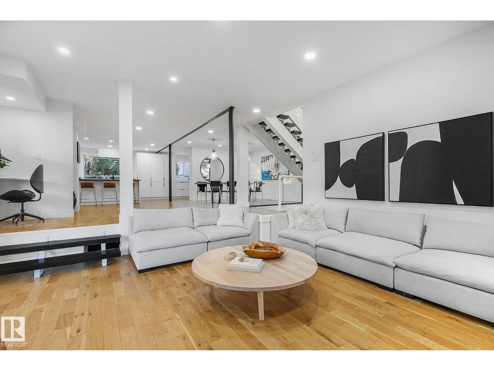 100 WOLF WILLOW CR NW