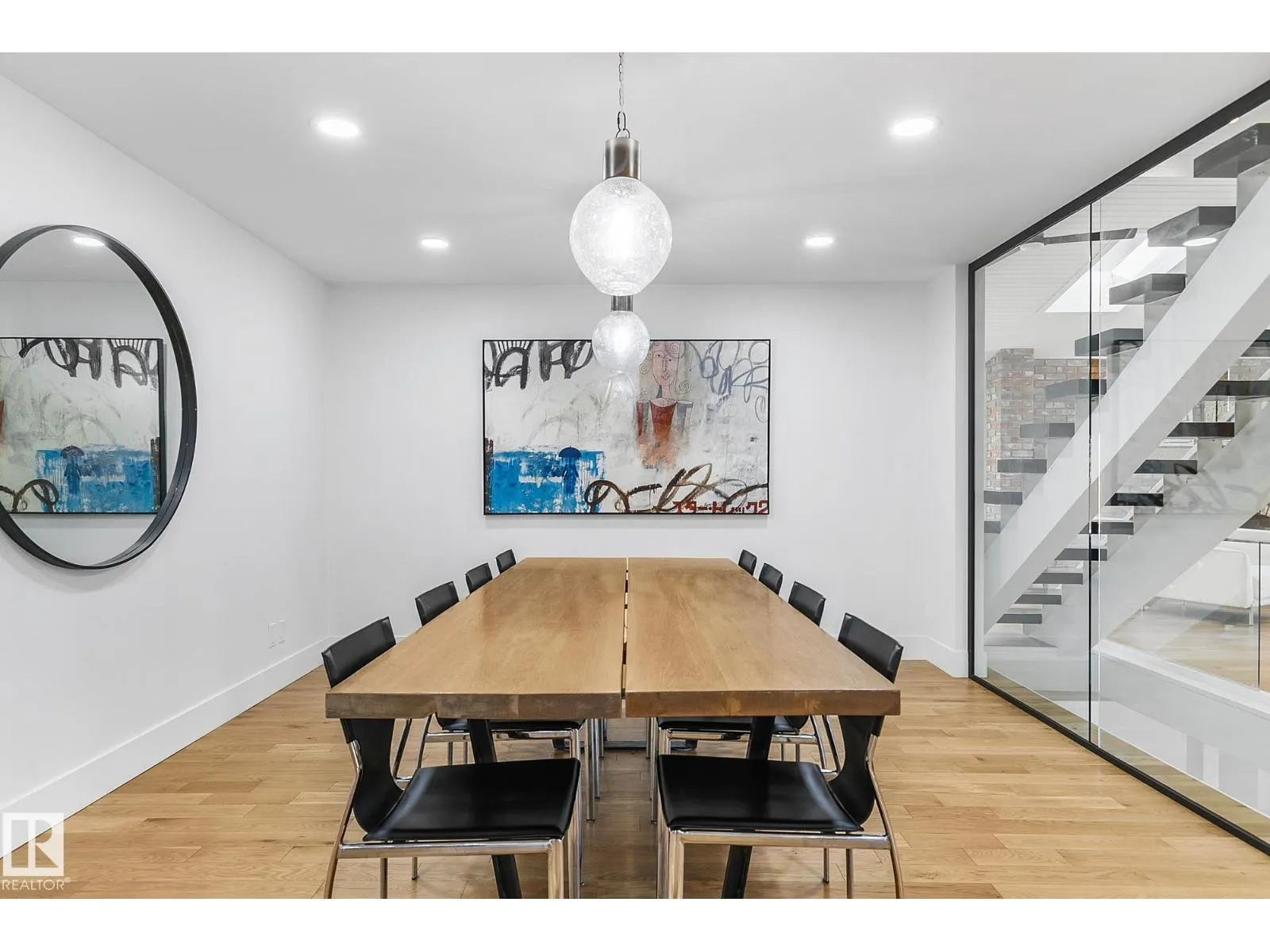 100 WOLF WILLOW CR NW