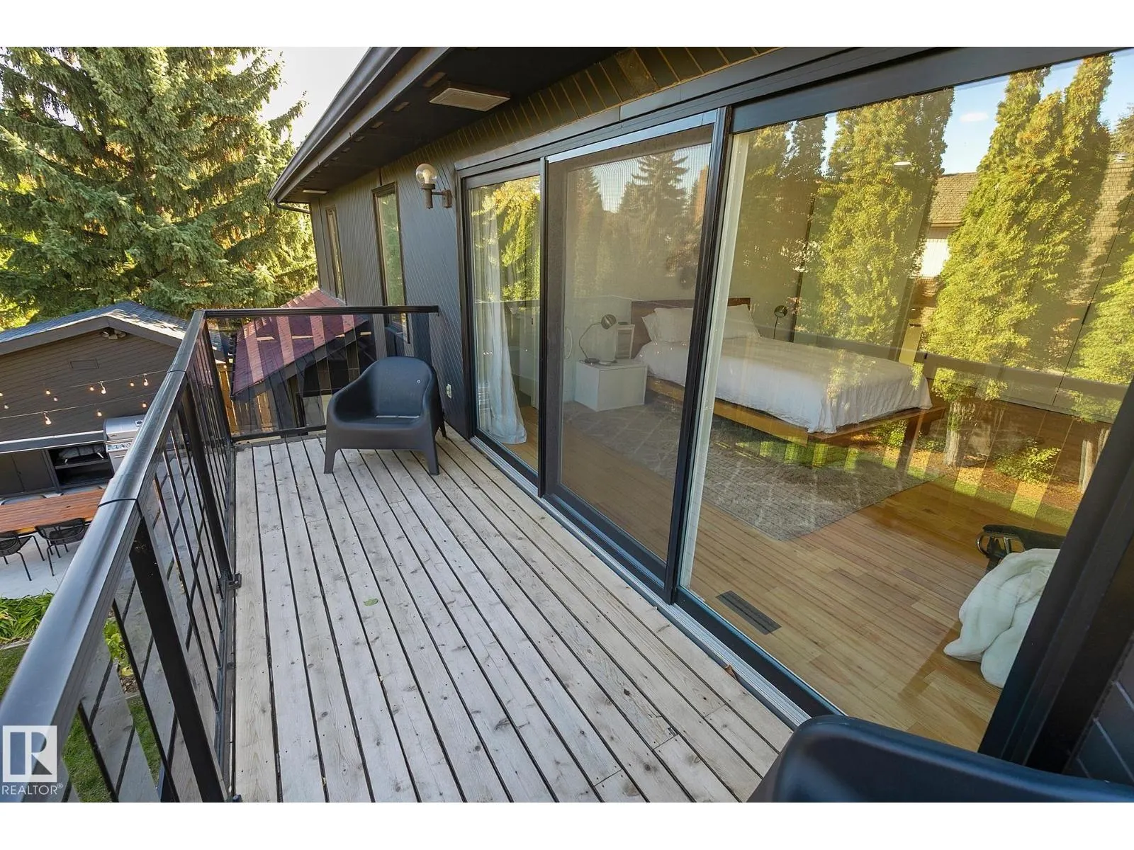 100 WOLF WILLOW CR NW