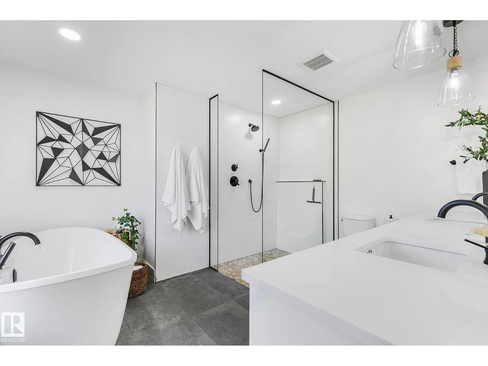 100 WOLF WILLOW CR NW