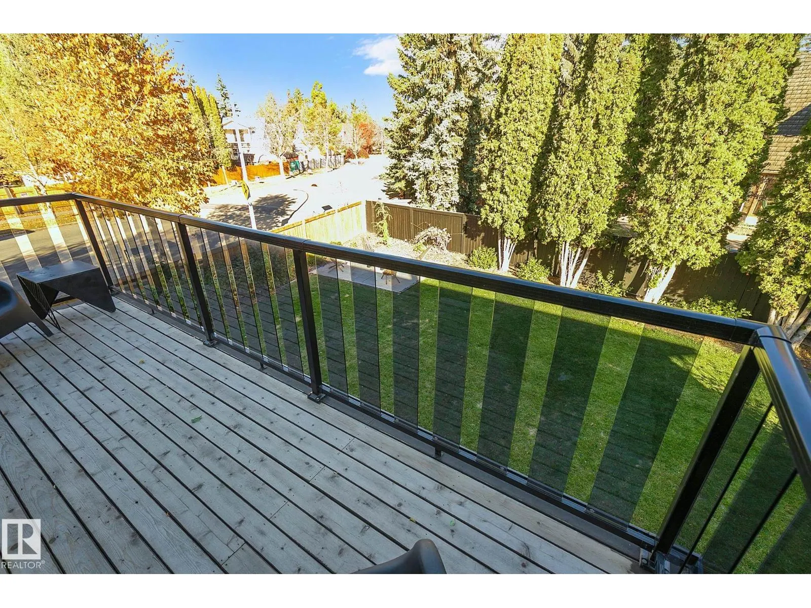 100 WOLF WILLOW CR NW