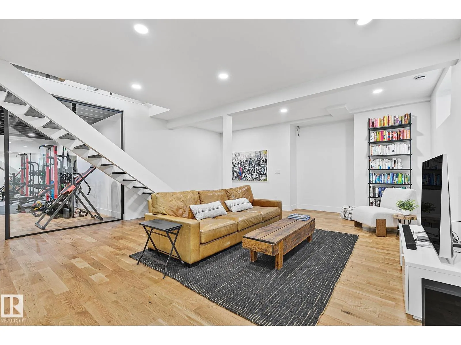 100 WOLF WILLOW CR NW