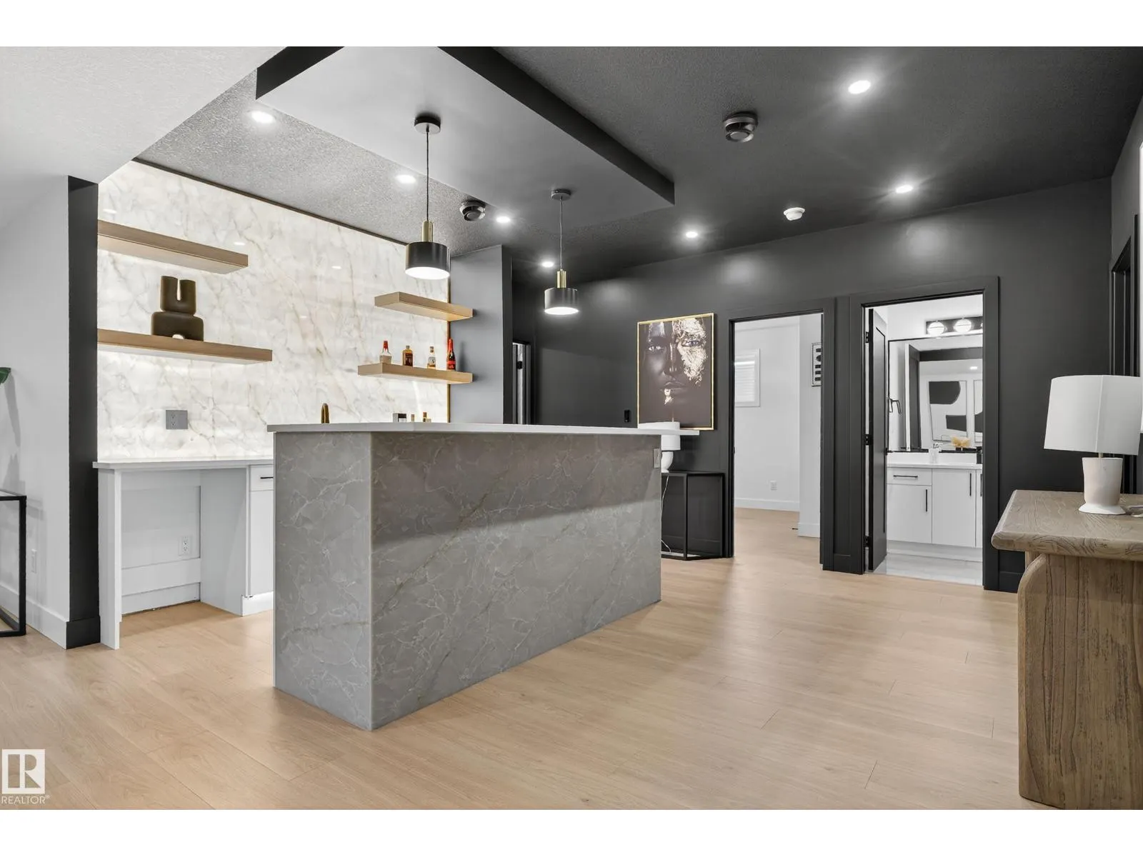 712 166 AV NE