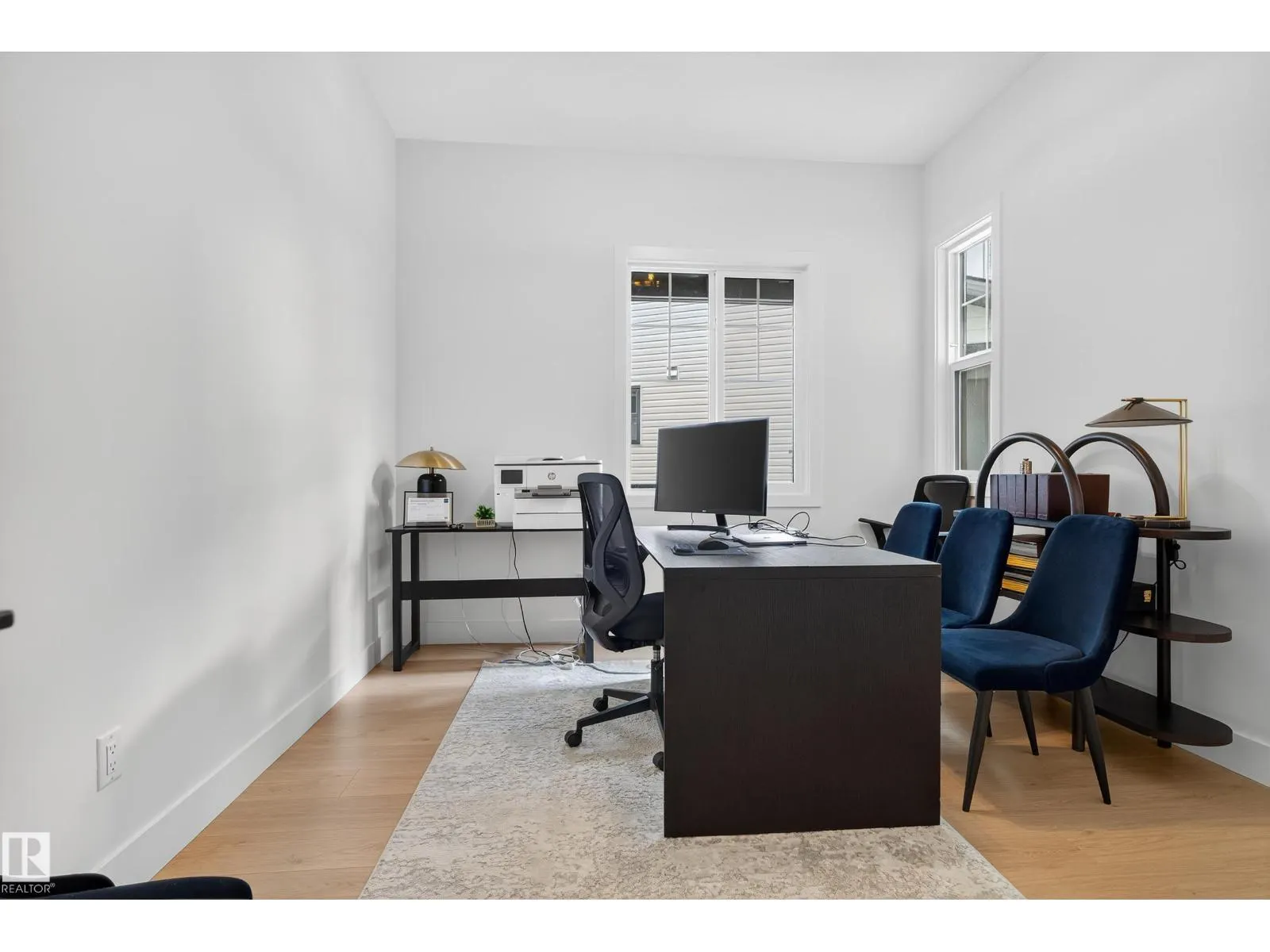 712 166 AV NE